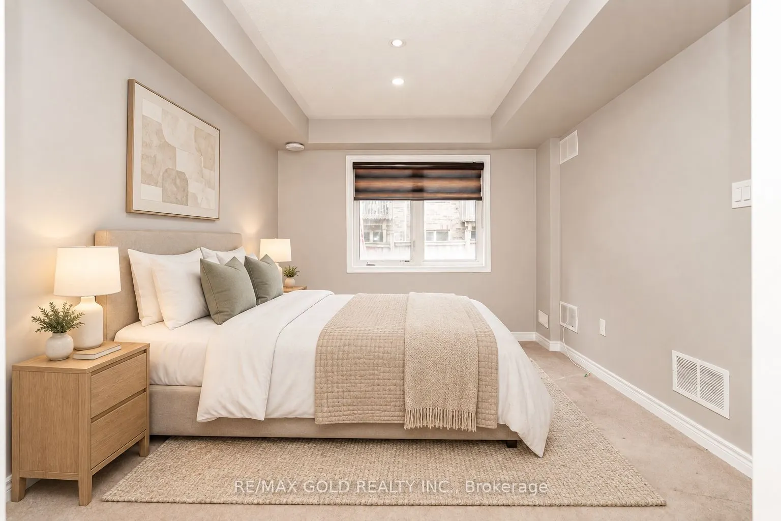 32 Rockman Crescent