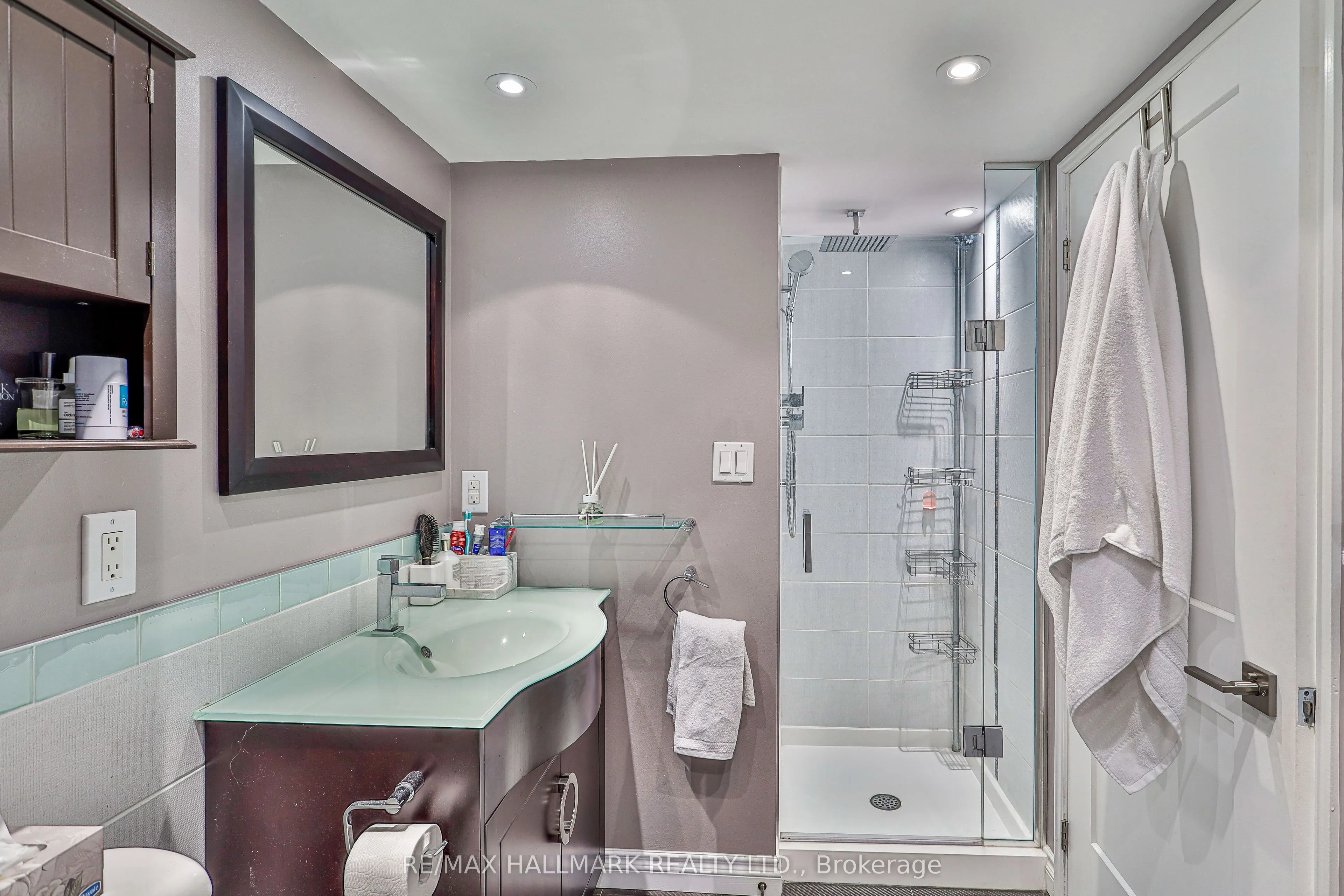 2267 Lakeshore Boulevard W #707