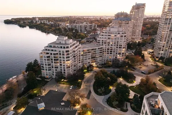 2267 Lakeshore Boulevard W #707