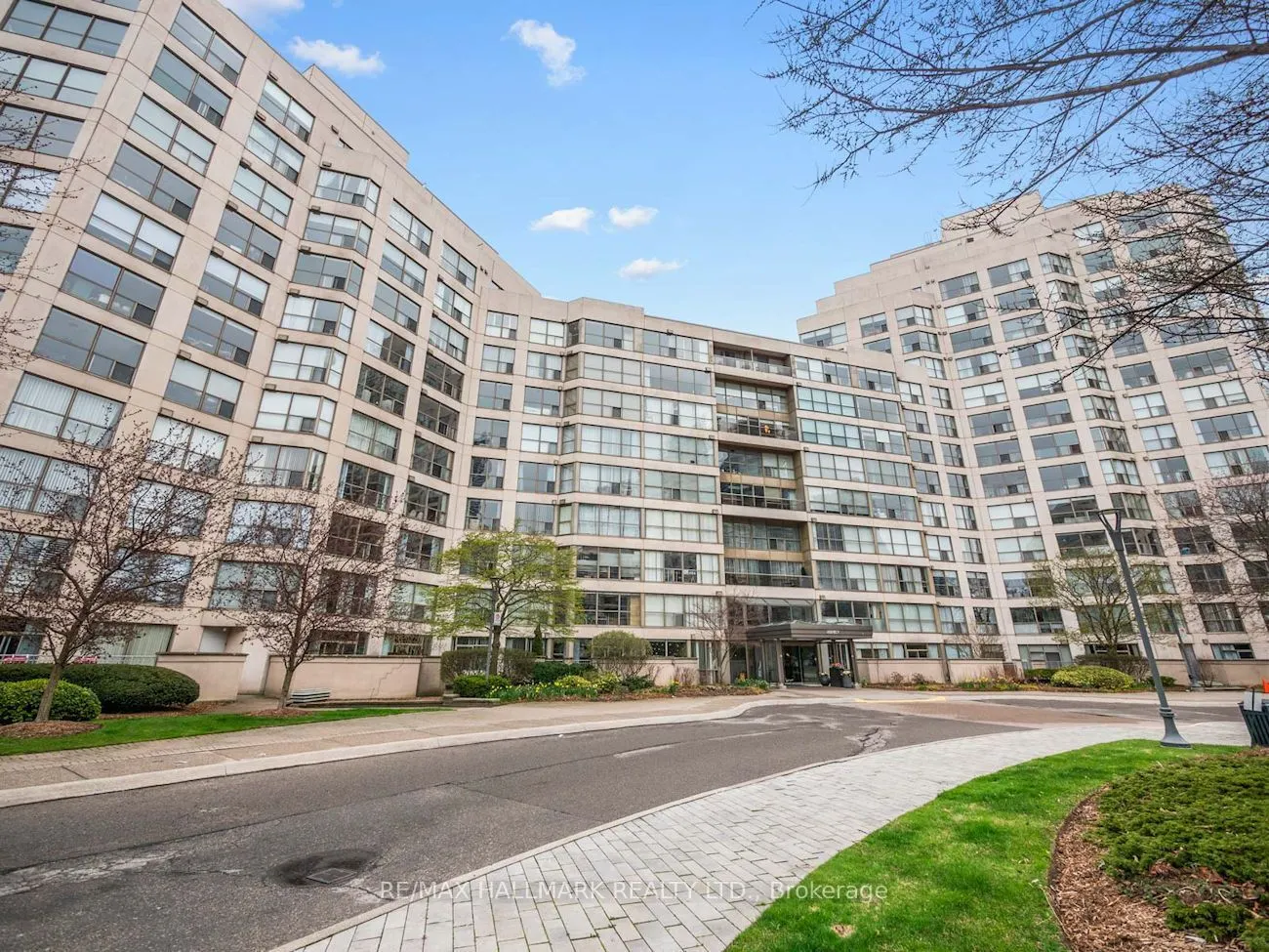 2267 Lakeshore Boulevard W #707