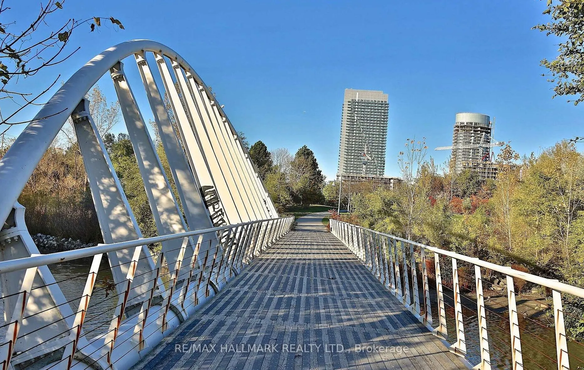 2267 Lakeshore Boulevard W #707
