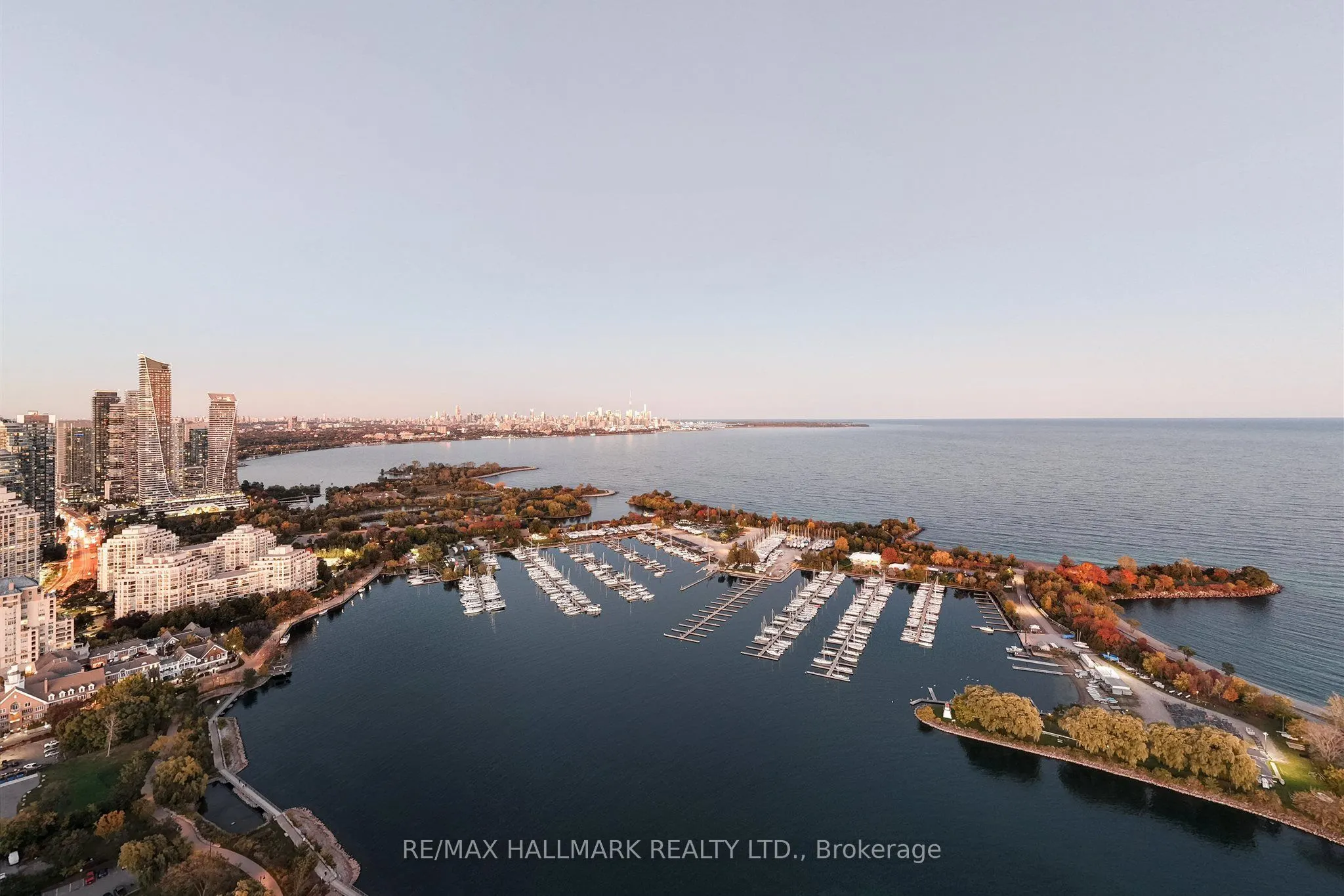 2267 Lakeshore Boulevard W #707