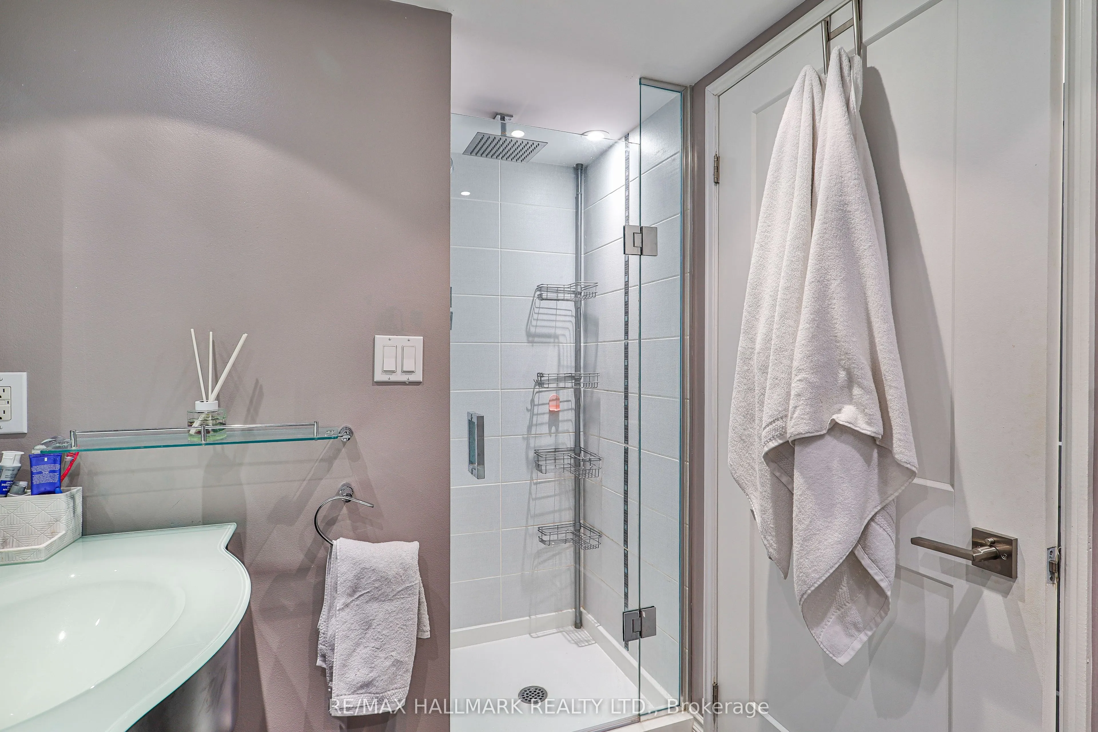2267 Lakeshore Boulevard W #707