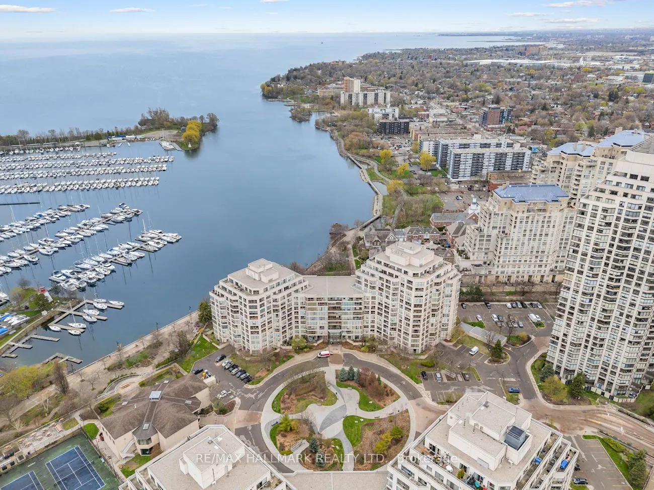 2267 Lakeshore Boulevard W #707