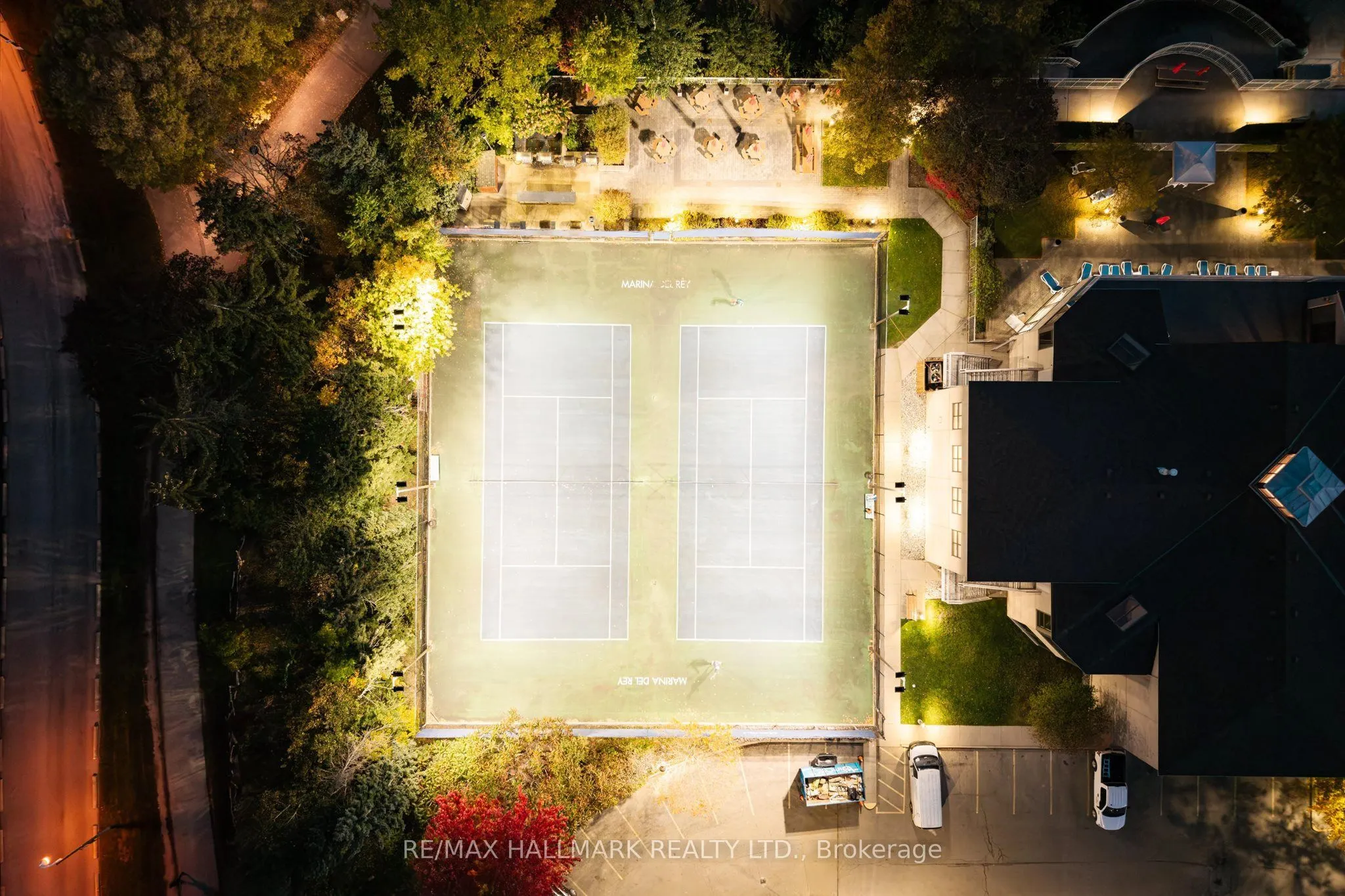 2267 Lakeshore Boulevard W #707