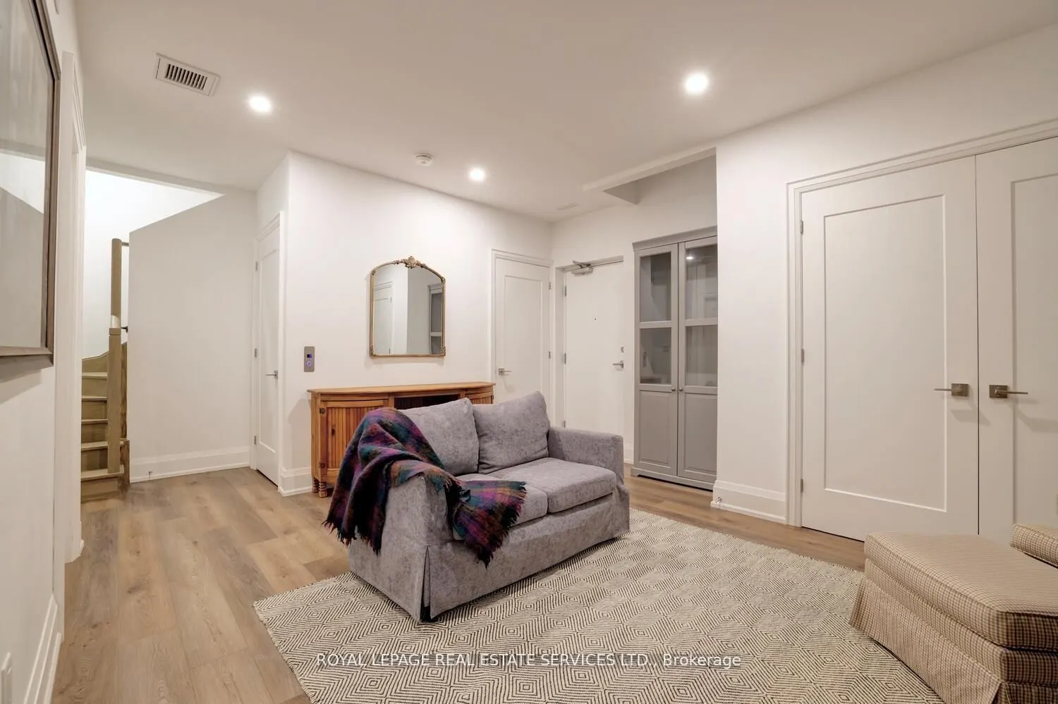 137 High Street W #12