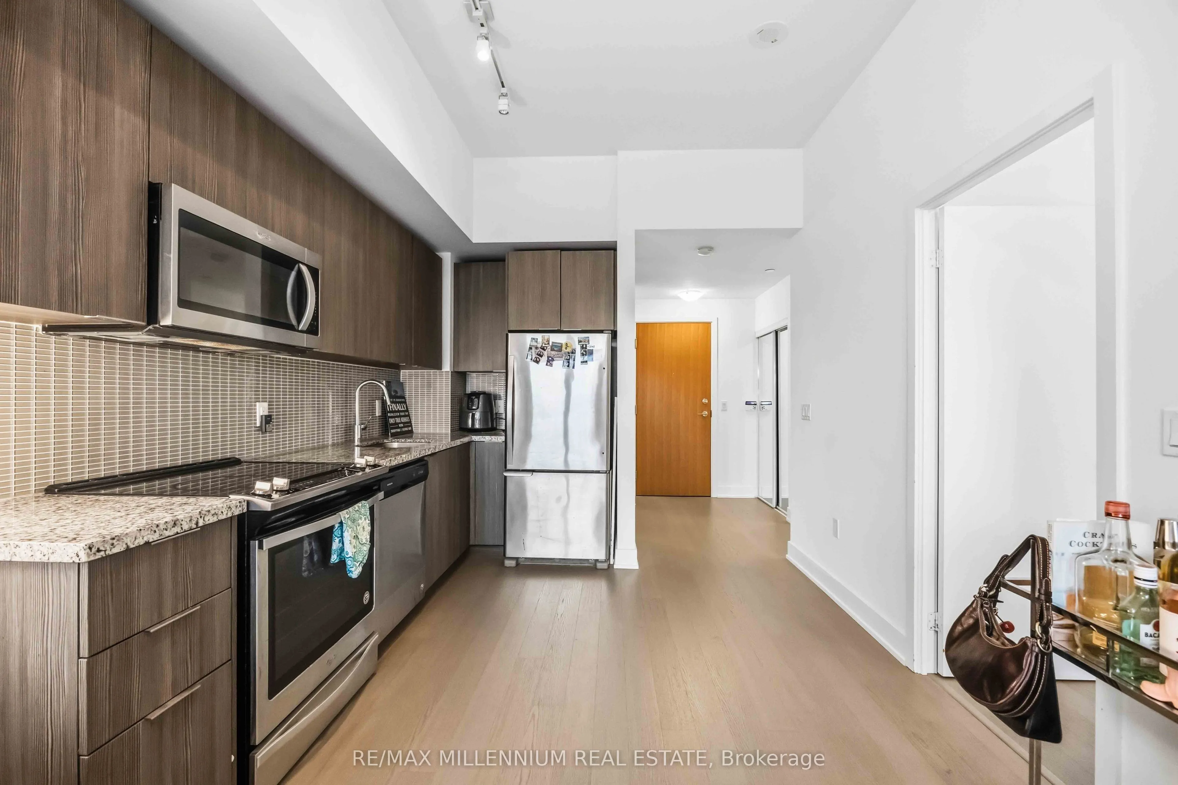 20 Shore Breeze Drive #803