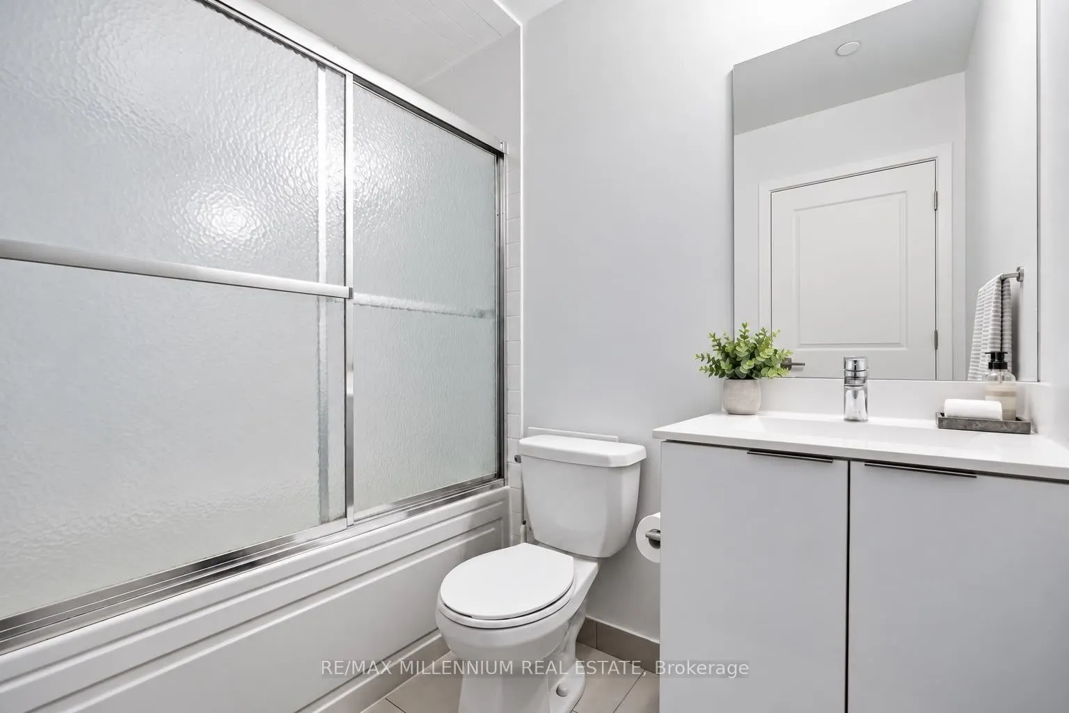 20 Shore Breeze Drive #803