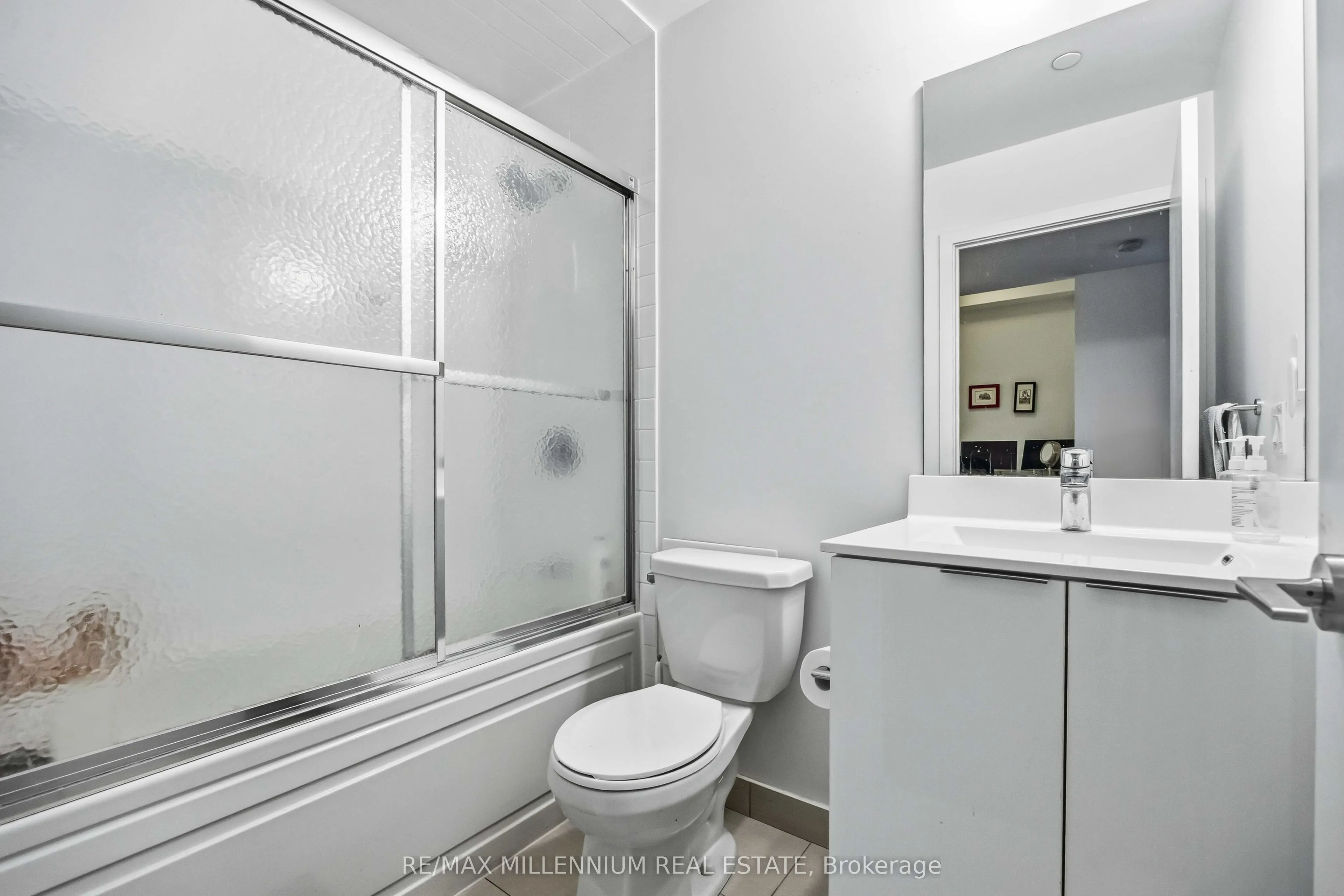 20 Shore Breeze Drive #803