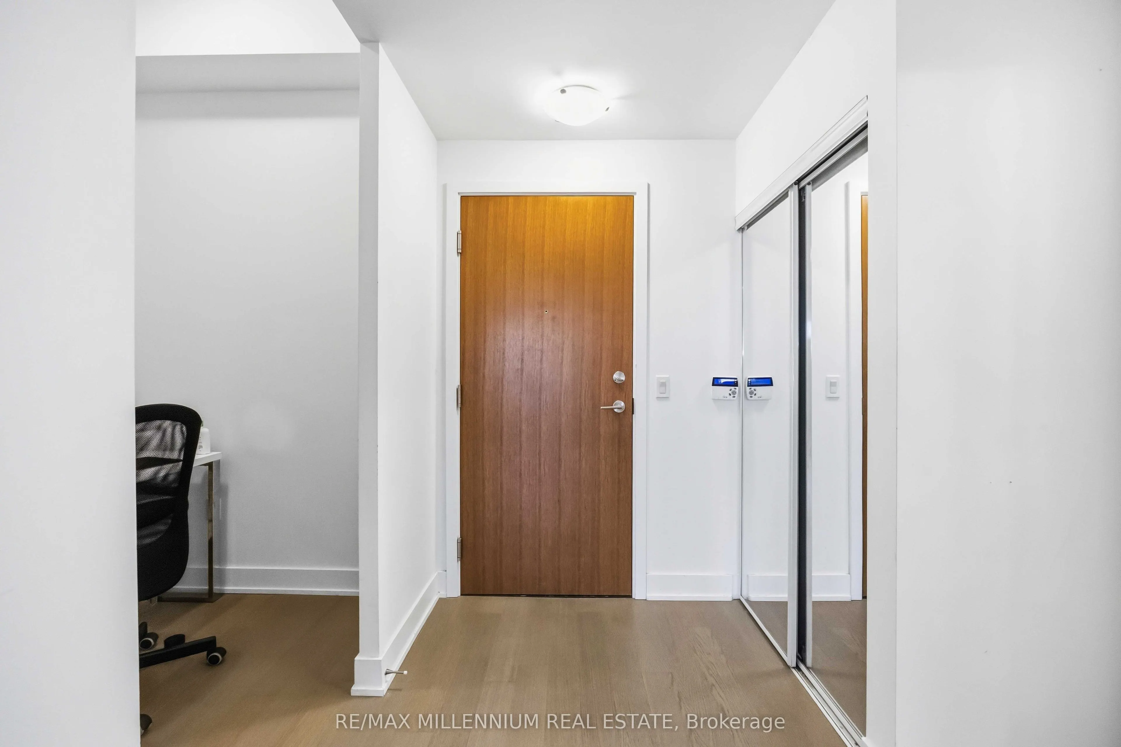 20 Shore Breeze Drive #803