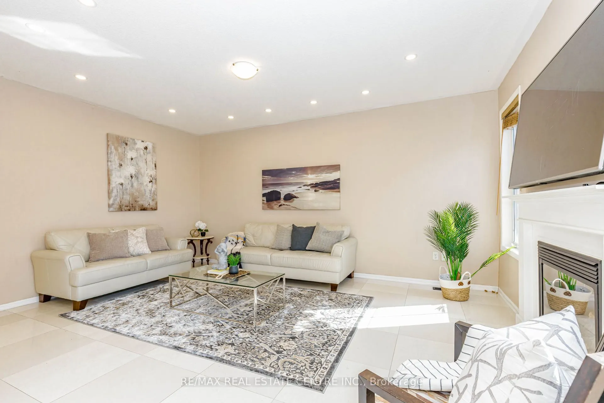 14 Alboreto Way