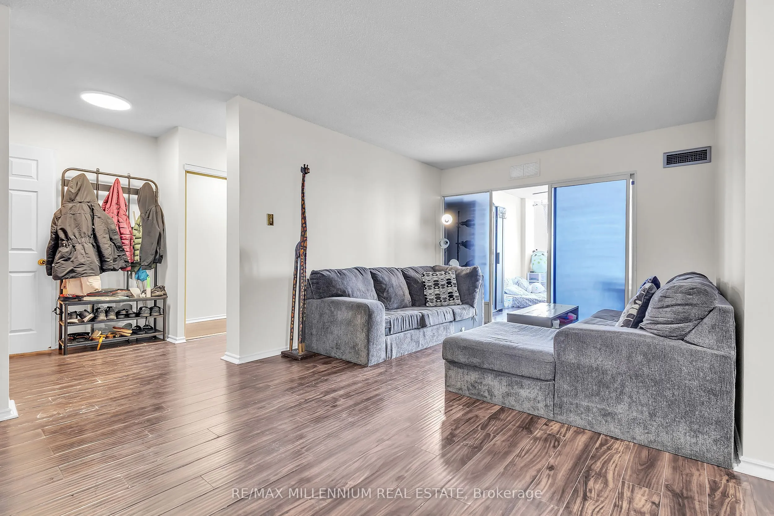 100 County Court Boulevard #1107