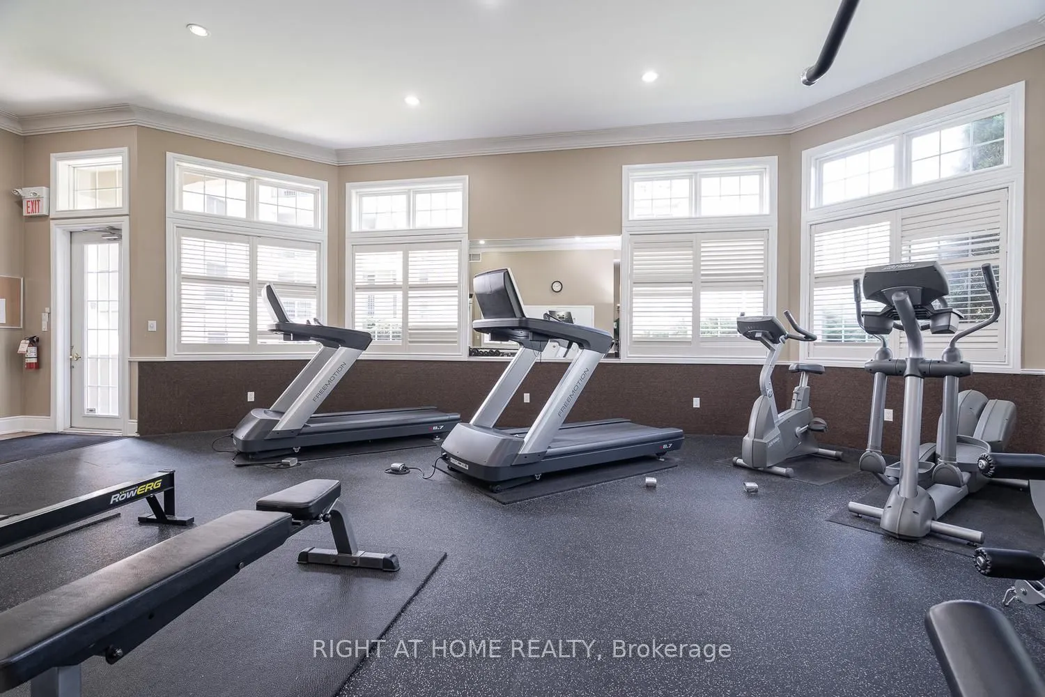 1471 Maple Avenue #302
