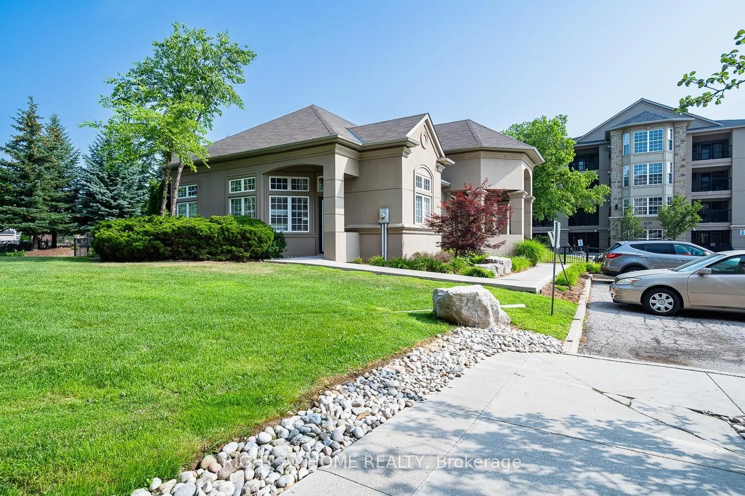1471 Maple Avenue #302