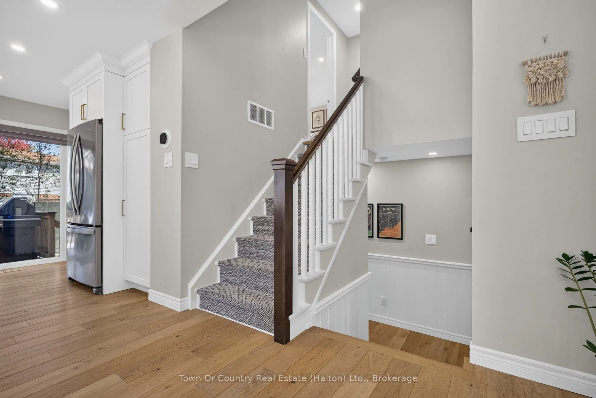 581 Lord Simcoe Court