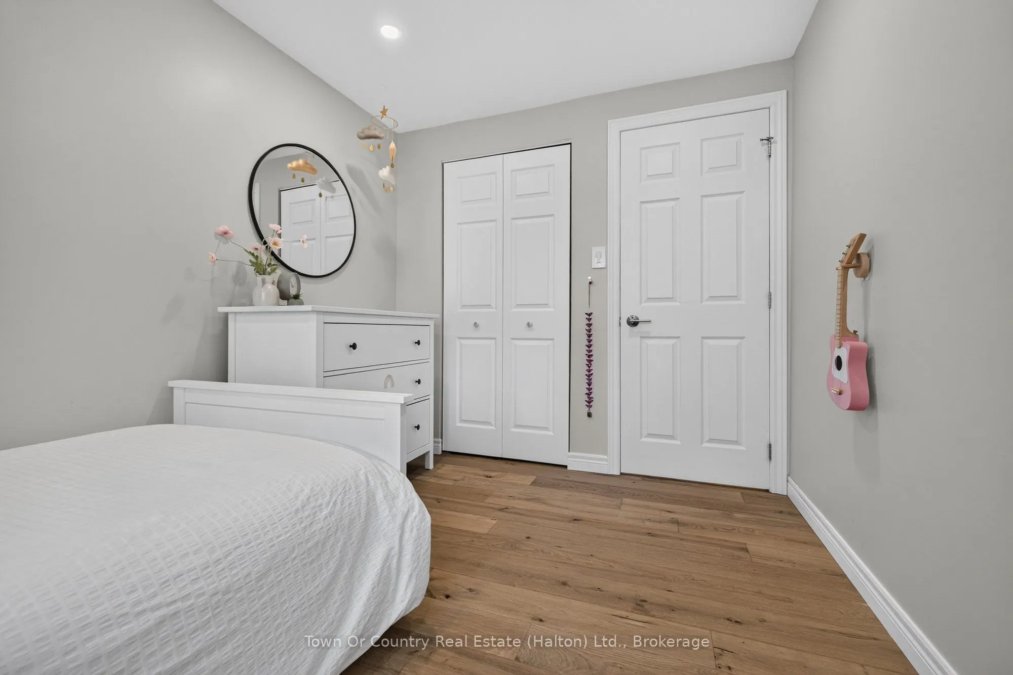 581 Lord Simcoe Court