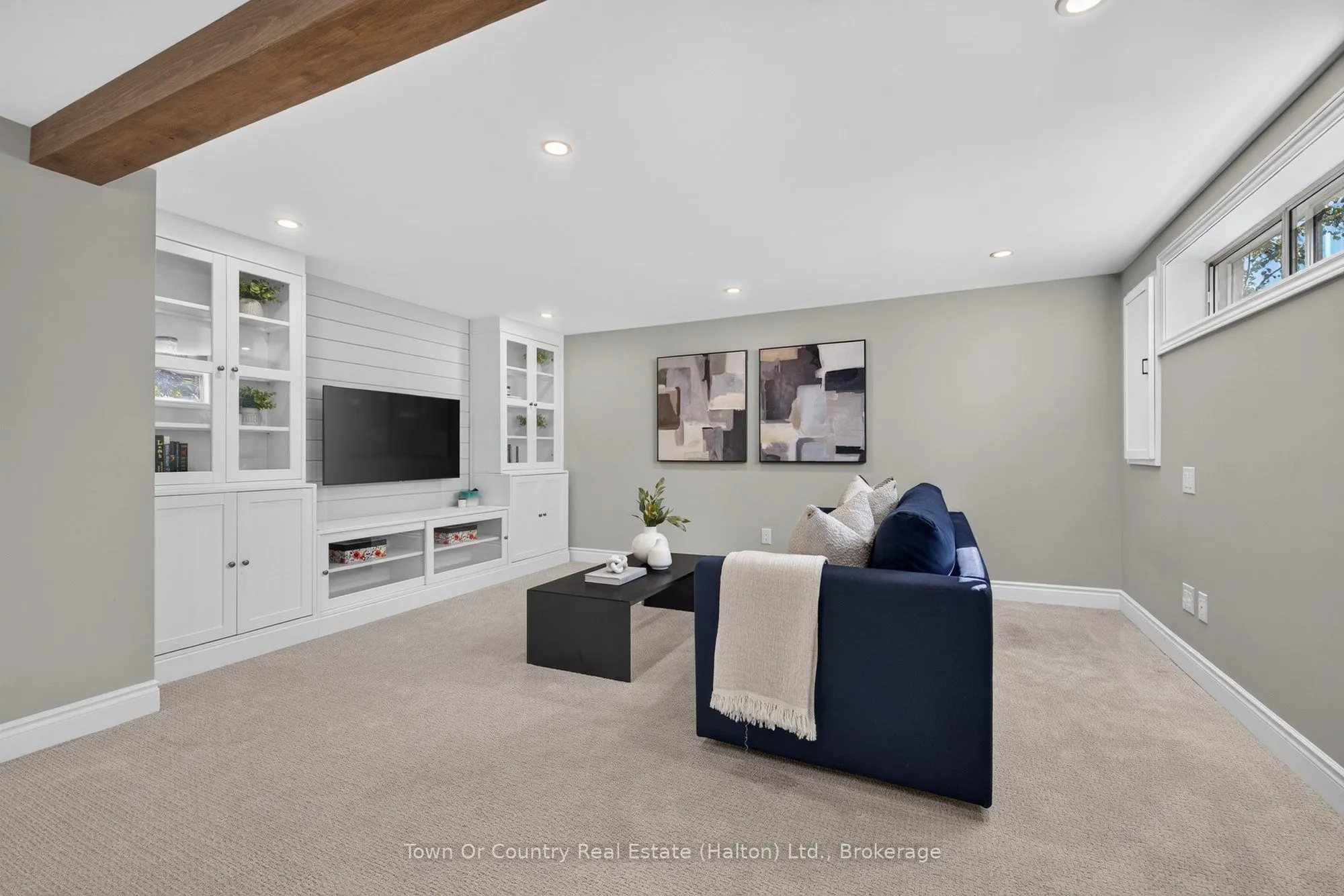 581 Lord Simcoe Court