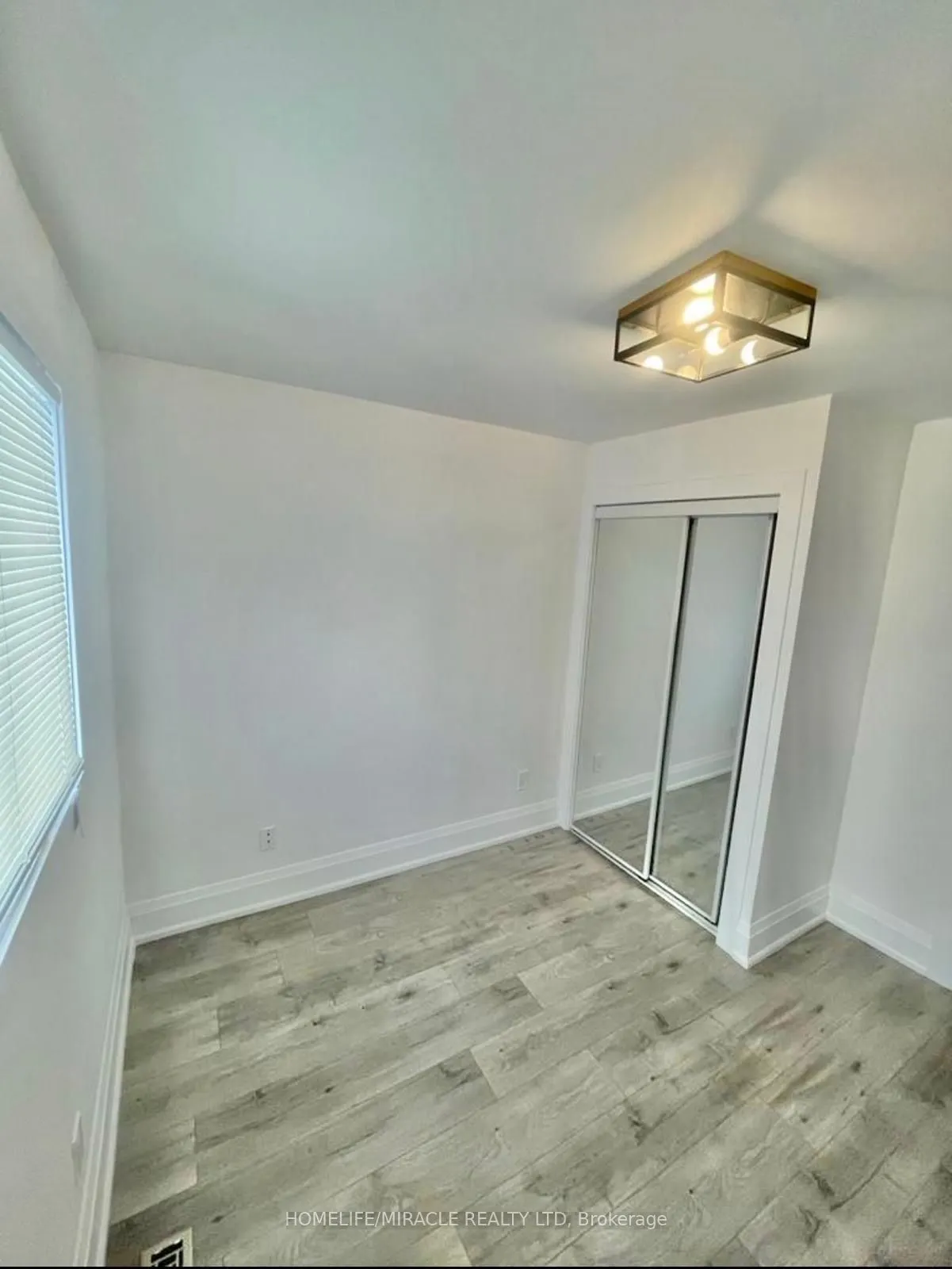 21 Ecclestone Drive