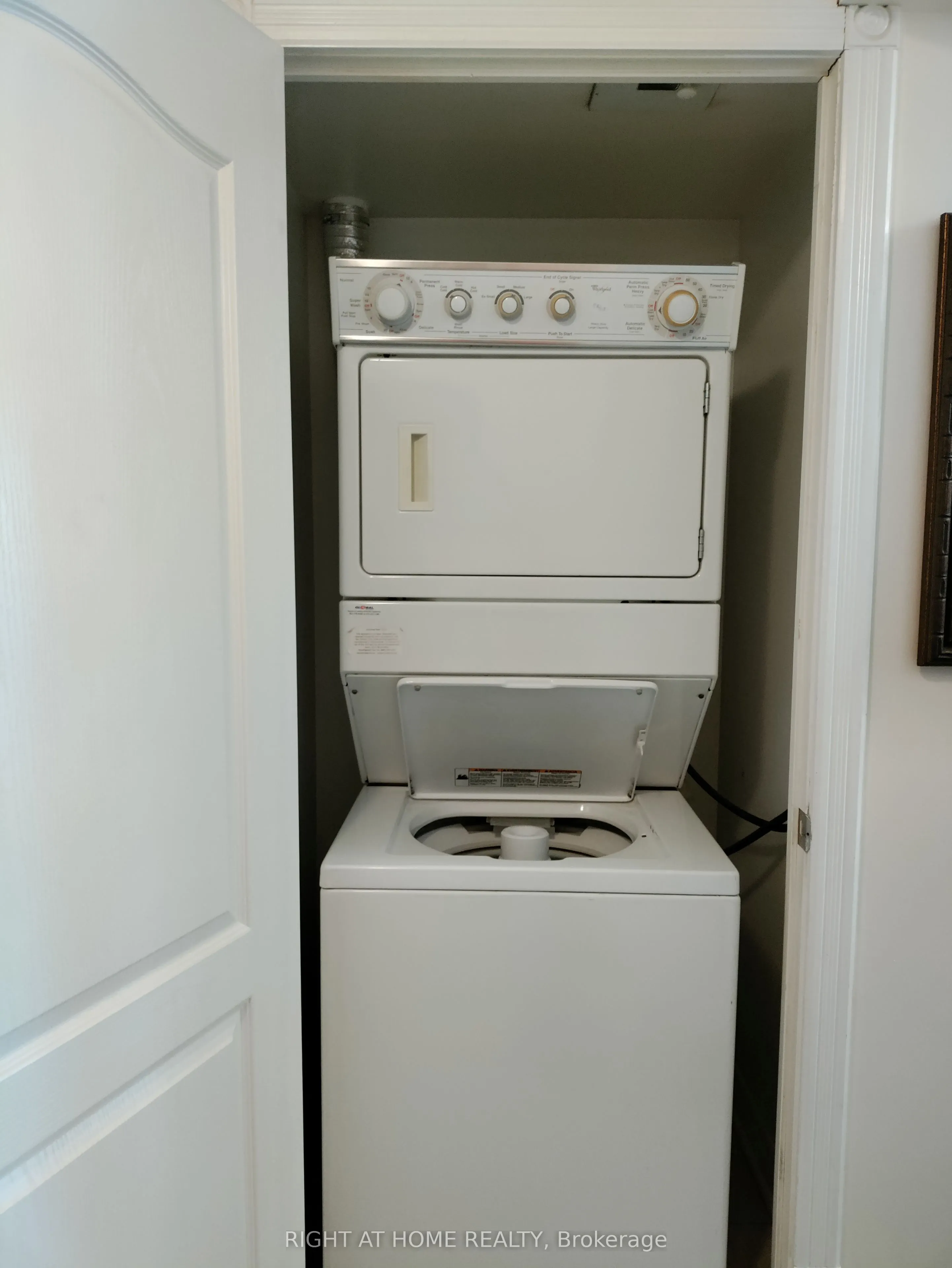 33 Elm Drive W #1301
