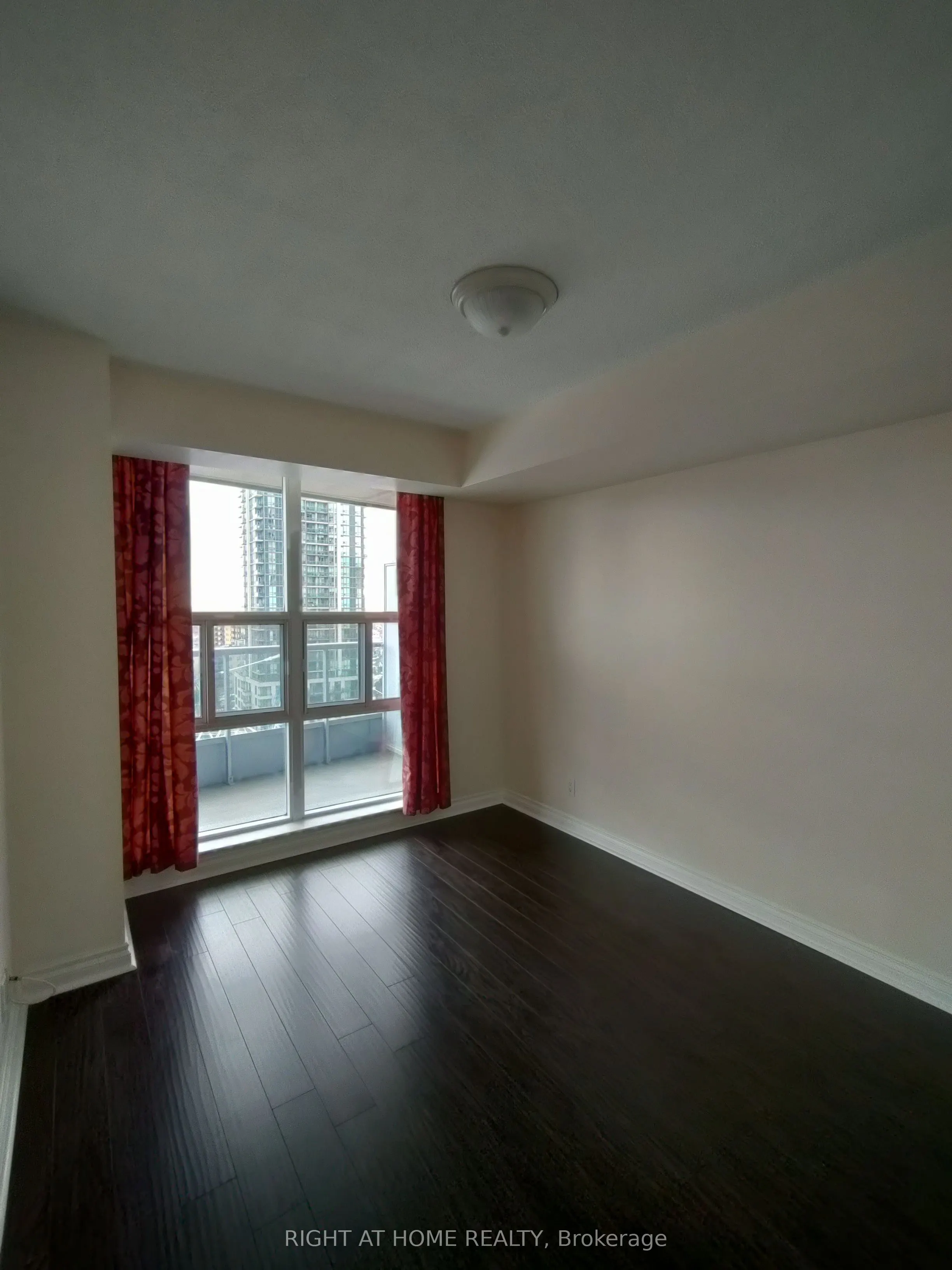 33 Elm Drive W #1301