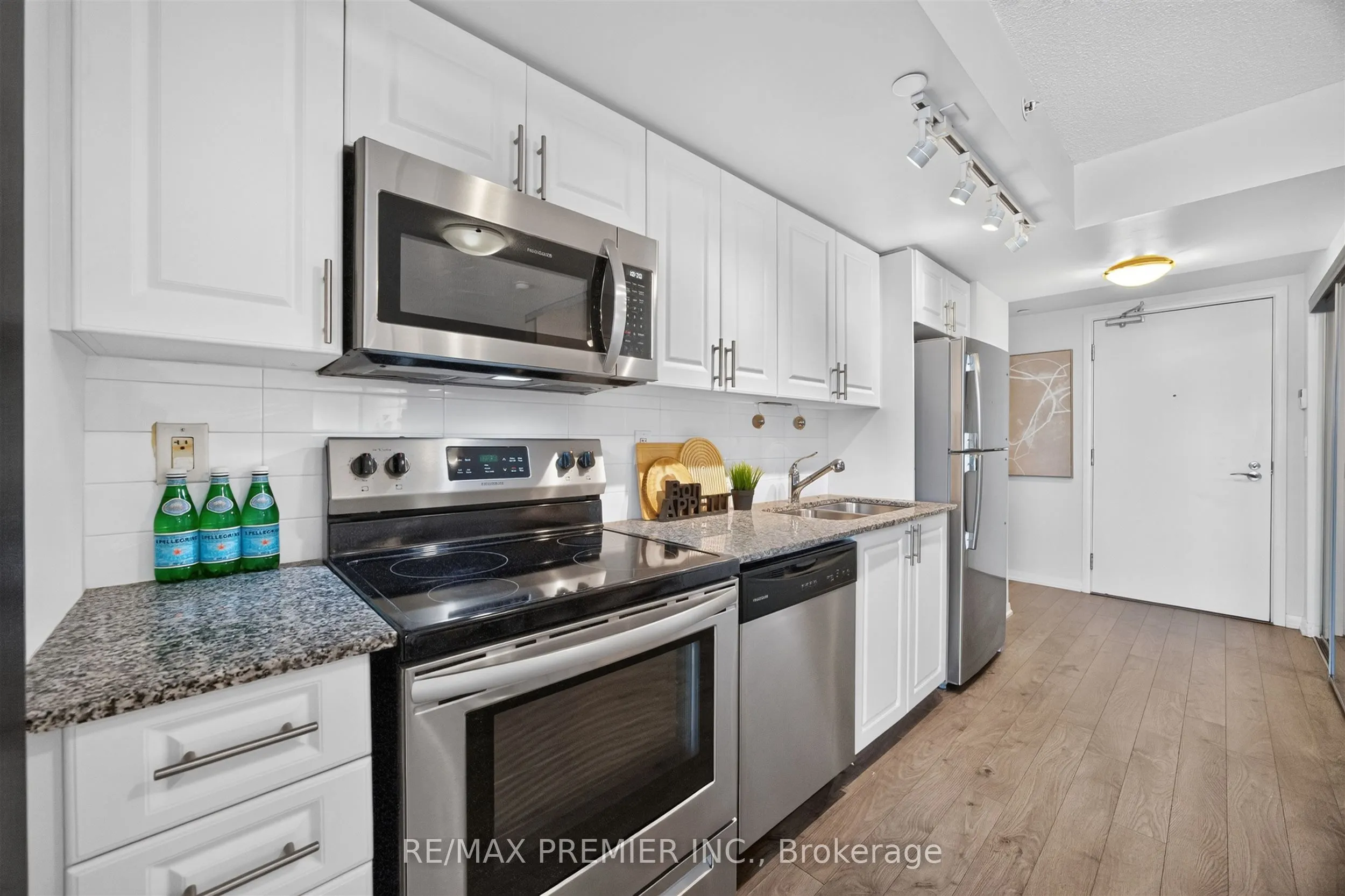 3091 Dufferin Street #704