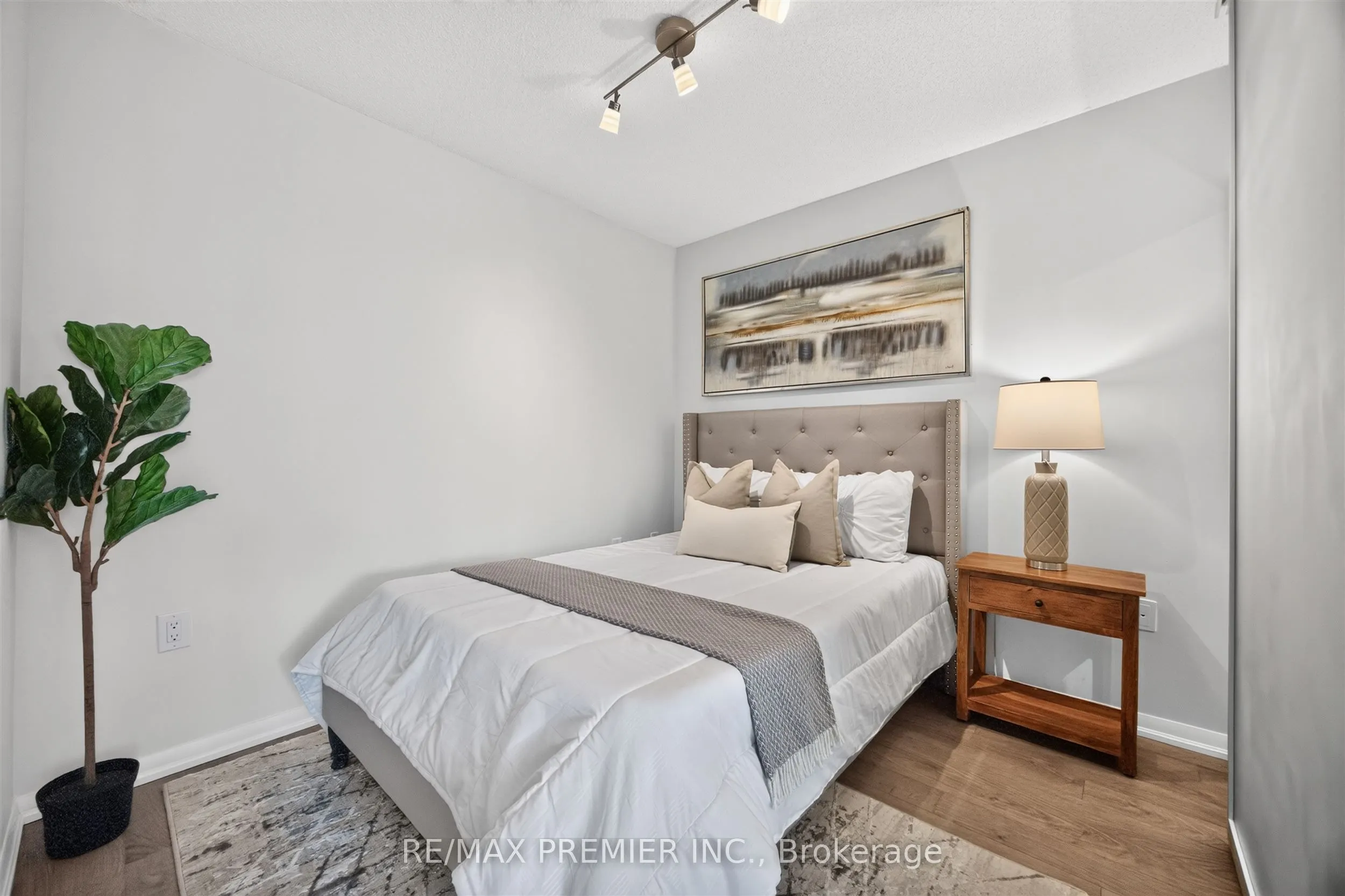 3091 Dufferin Street #704