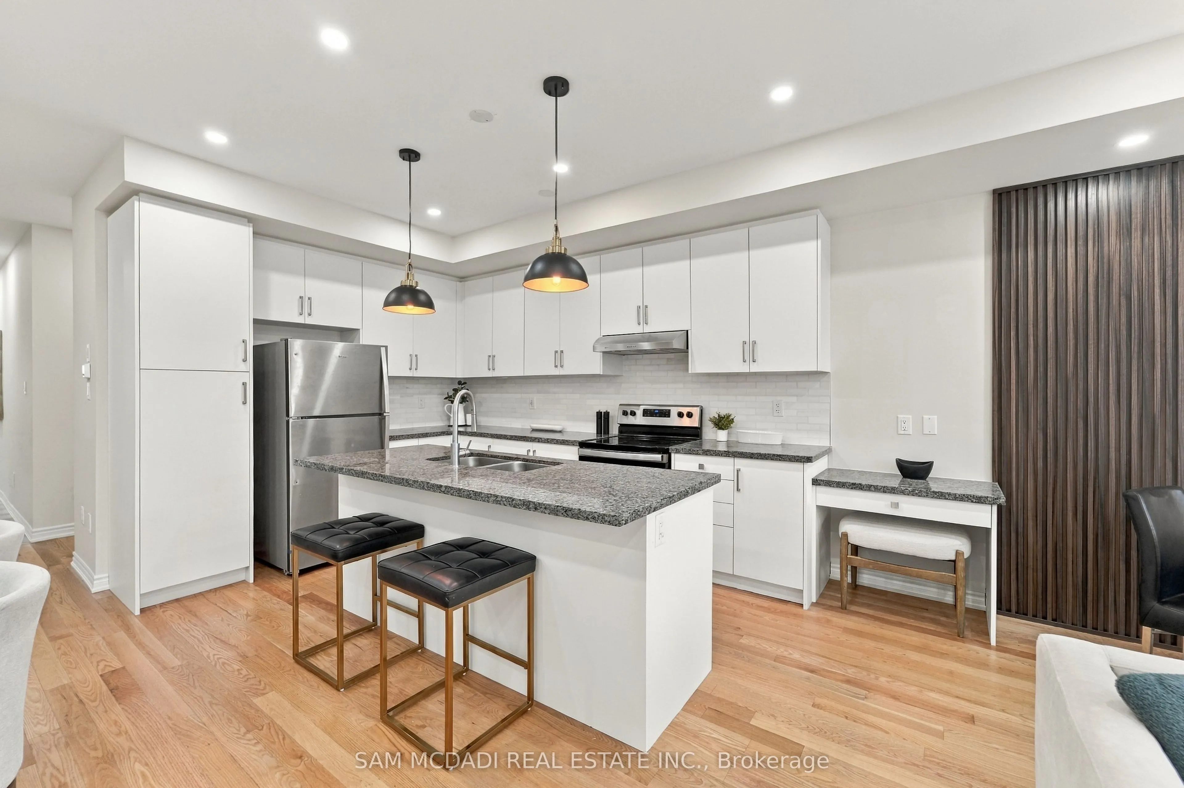 2076 Coppenwood Common