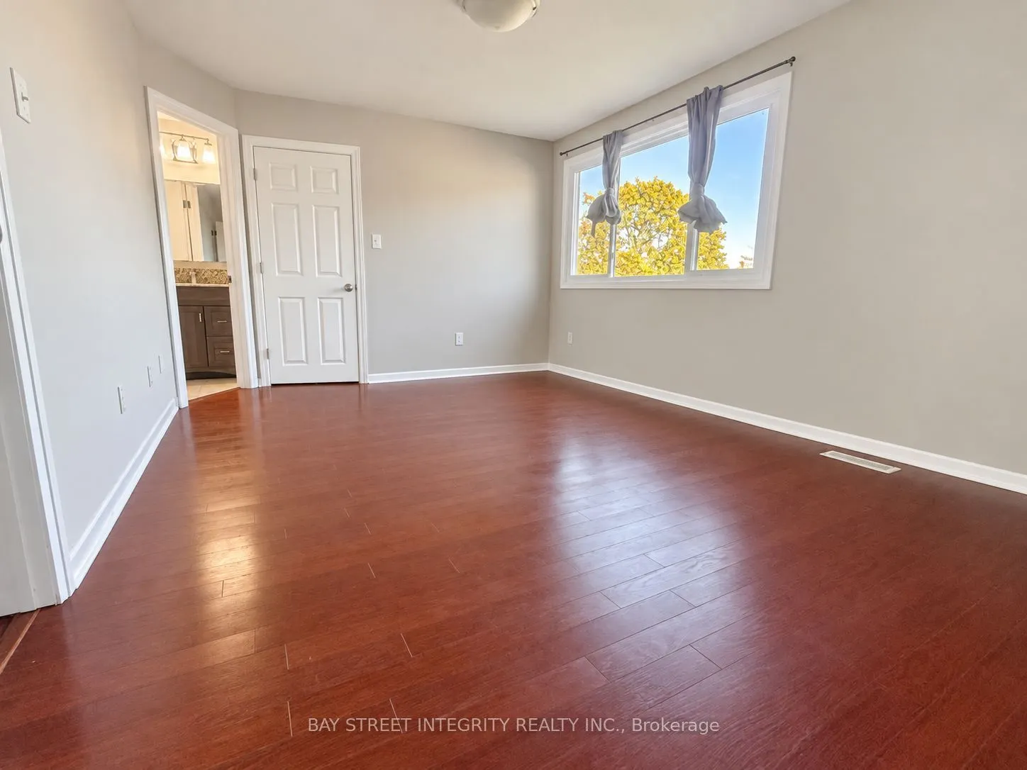 1580 Lancaster Drive #29