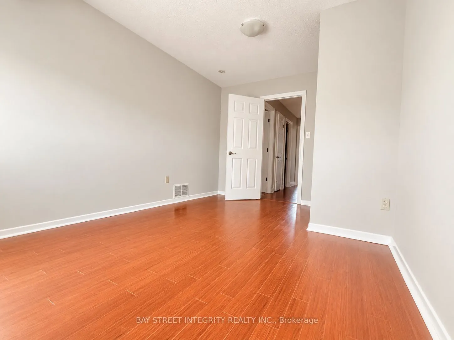 1580 Lancaster Drive #29