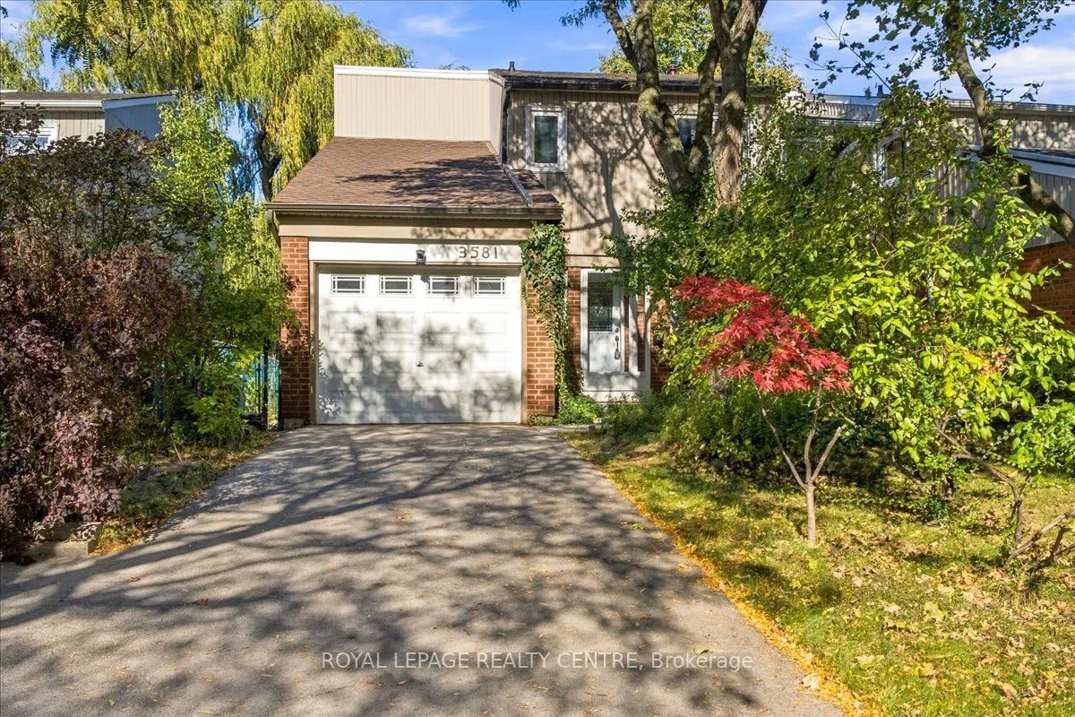 3581 Ash Row Crescent