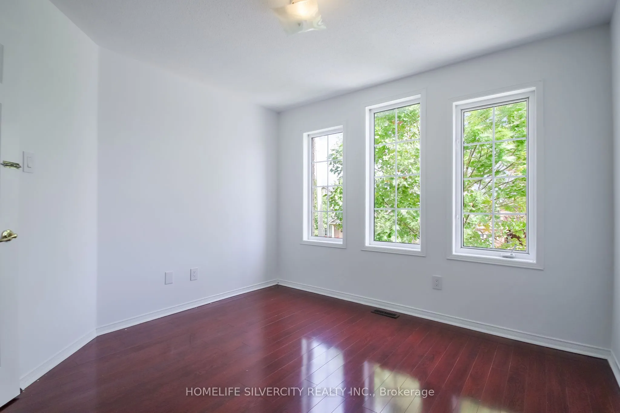 22 Meadow Glade Road