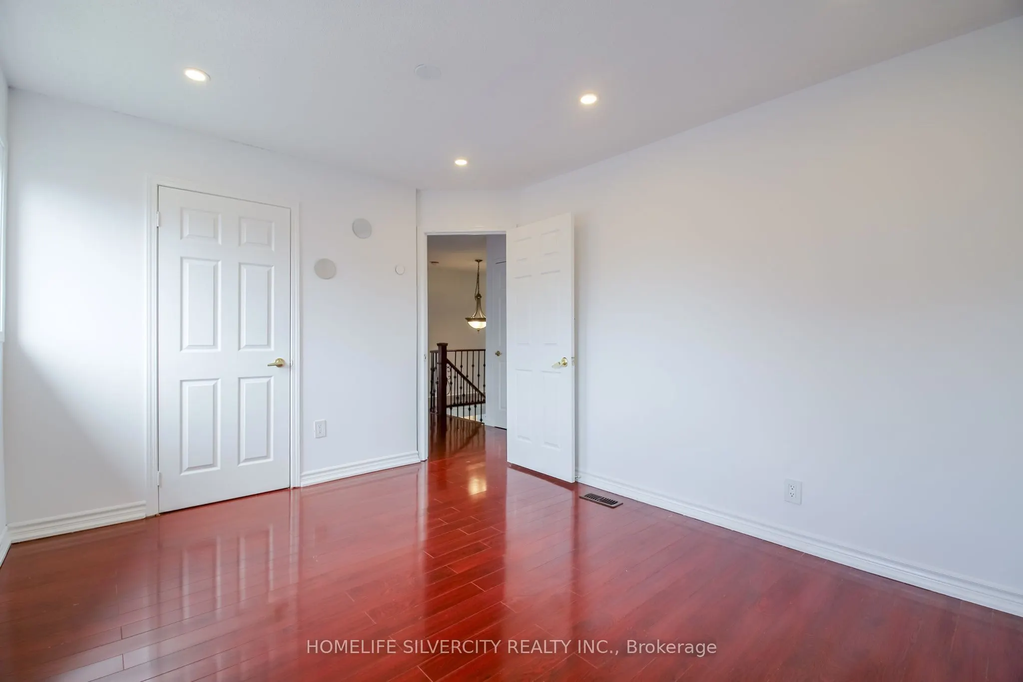 22 Meadow Glade Road