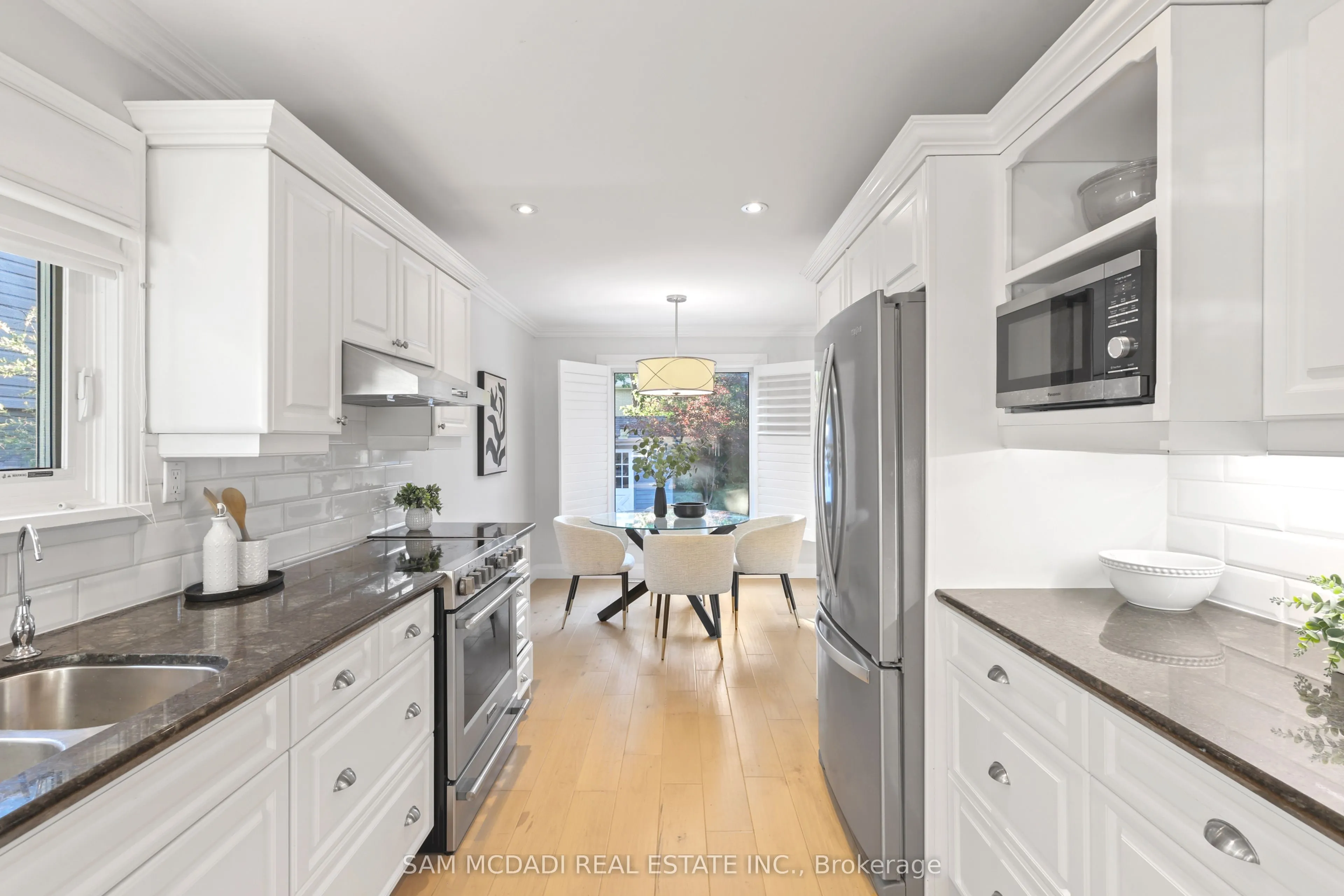 38 Kenninghall Boulevard