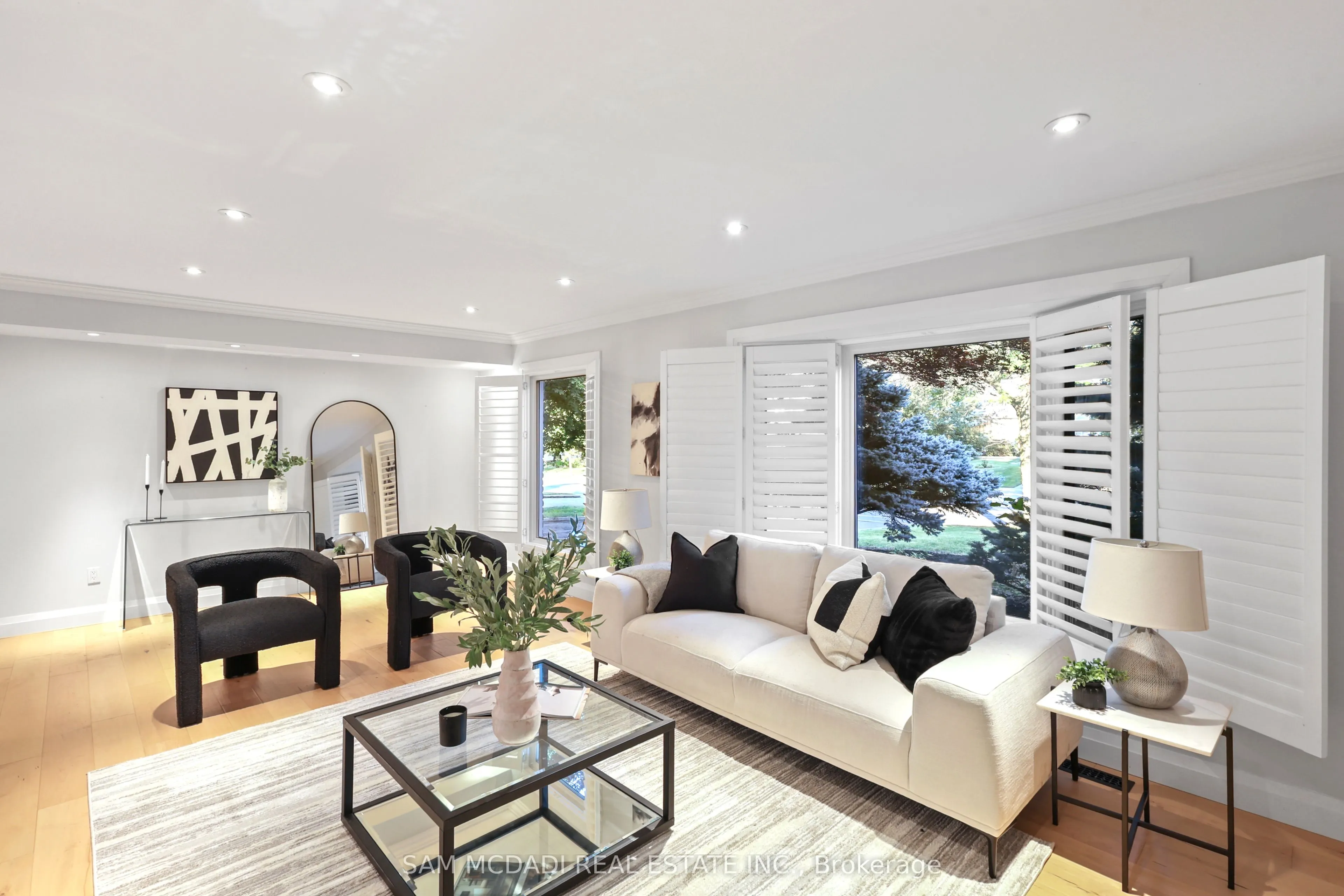 38 Kenninghall Boulevard