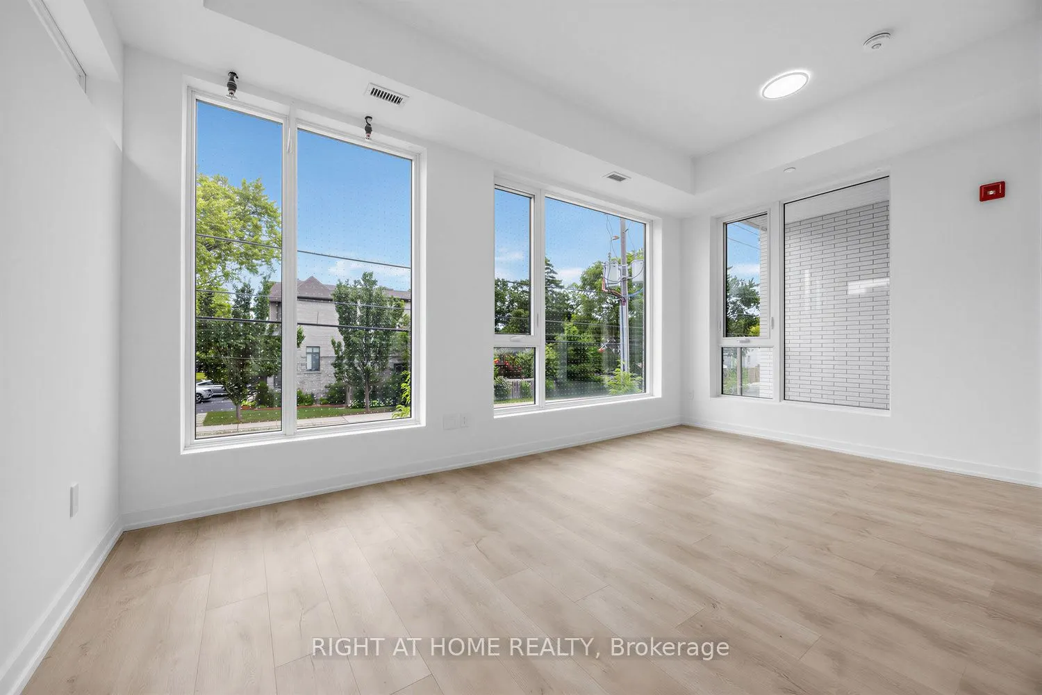 722 Marlee Avenue #207