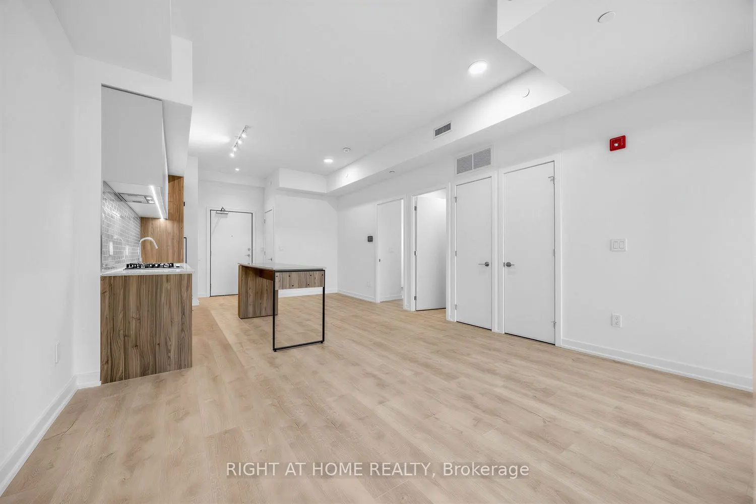722 Marlee Avenue #207