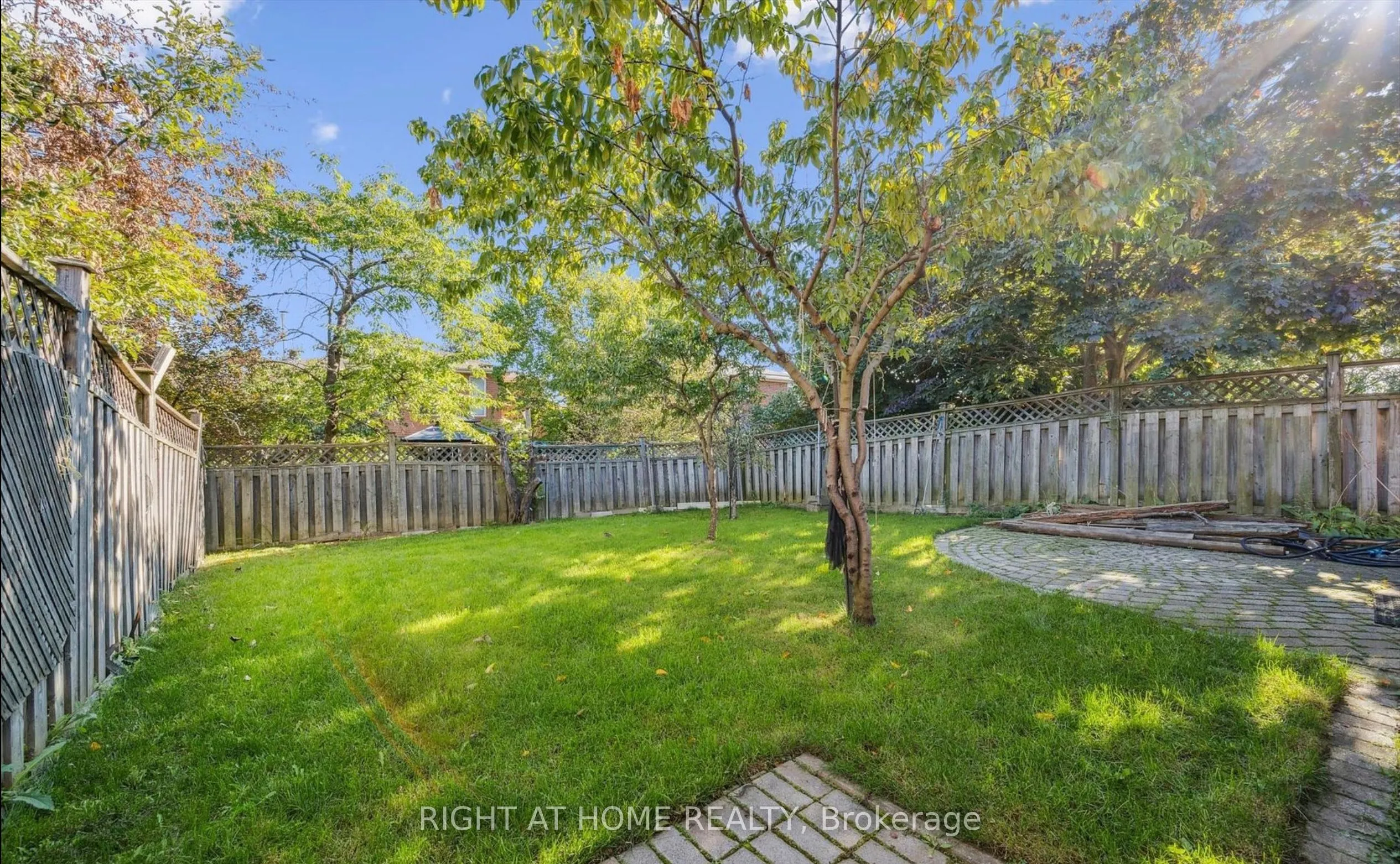 3932 Rushton Crescent
