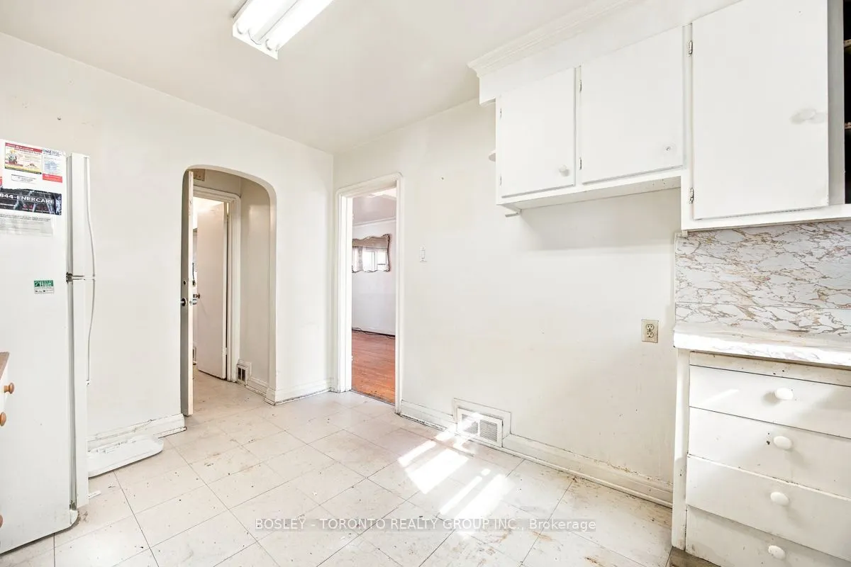 431 Ridelle Avenue