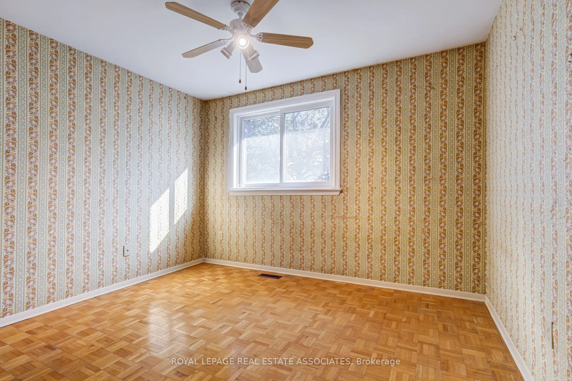 215 Mississauga Valley Boulevard #38