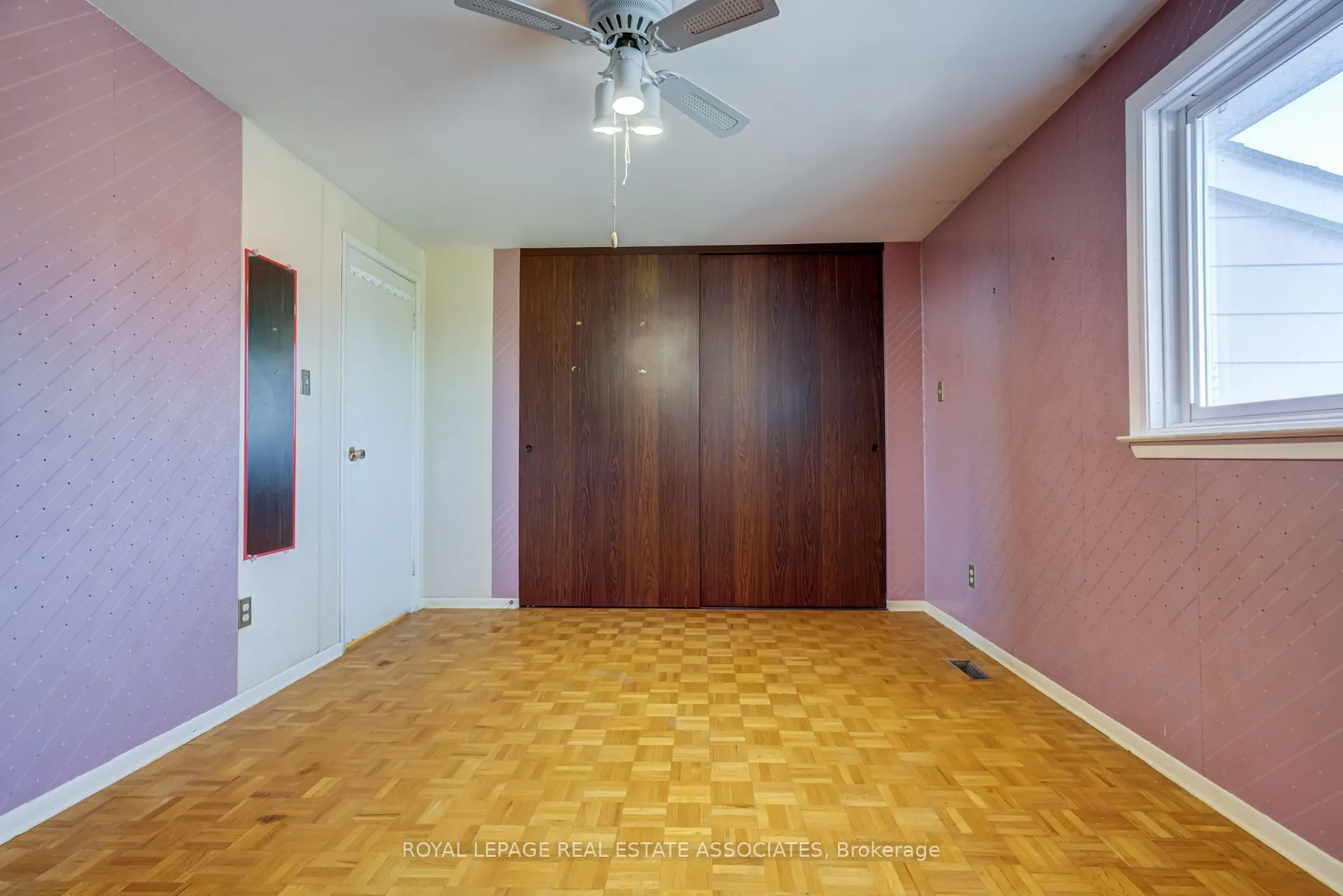 215 Mississauga Valley Boulevard #38