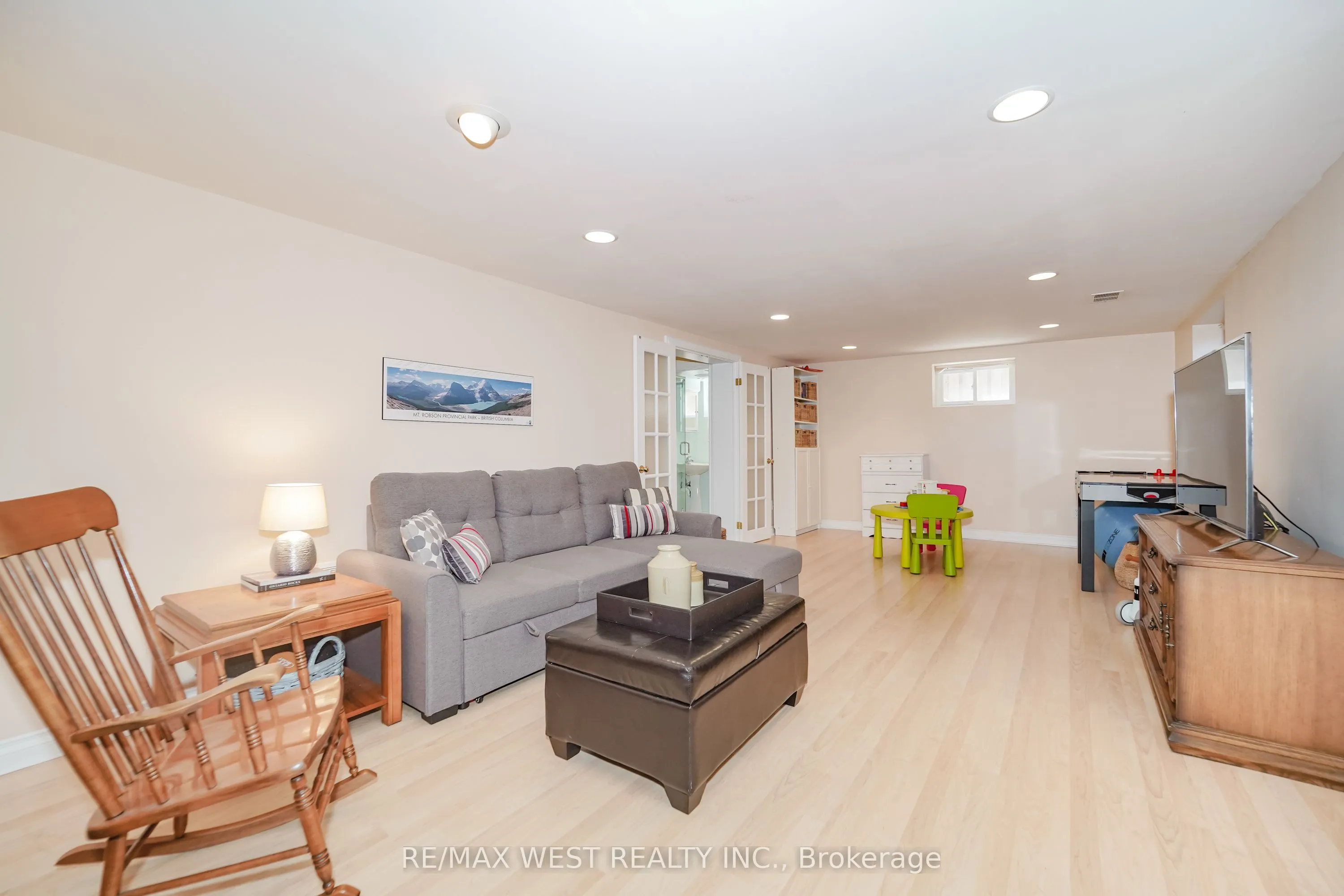 18 Nashland Avenue