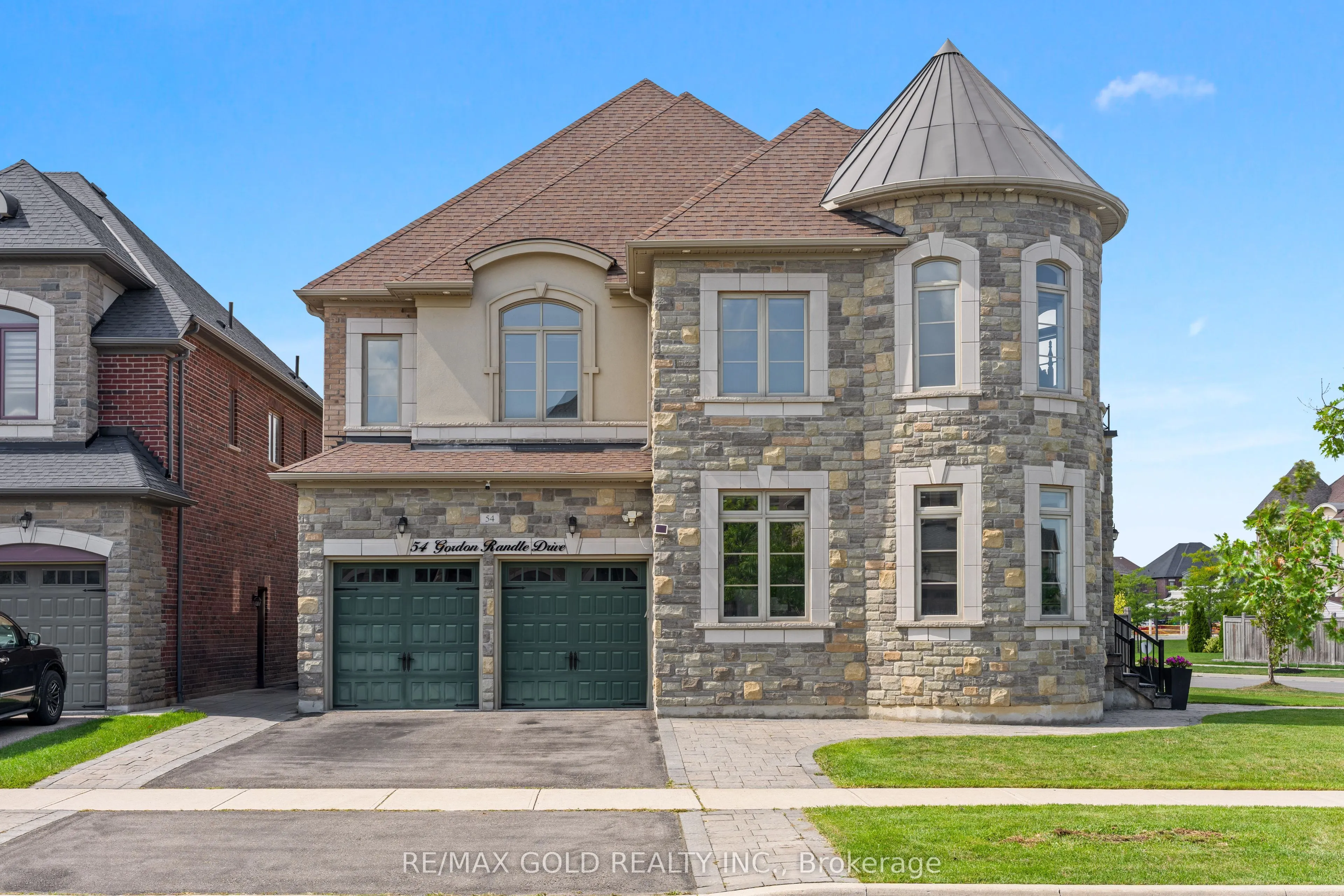 54 Gordon  Randle Drive