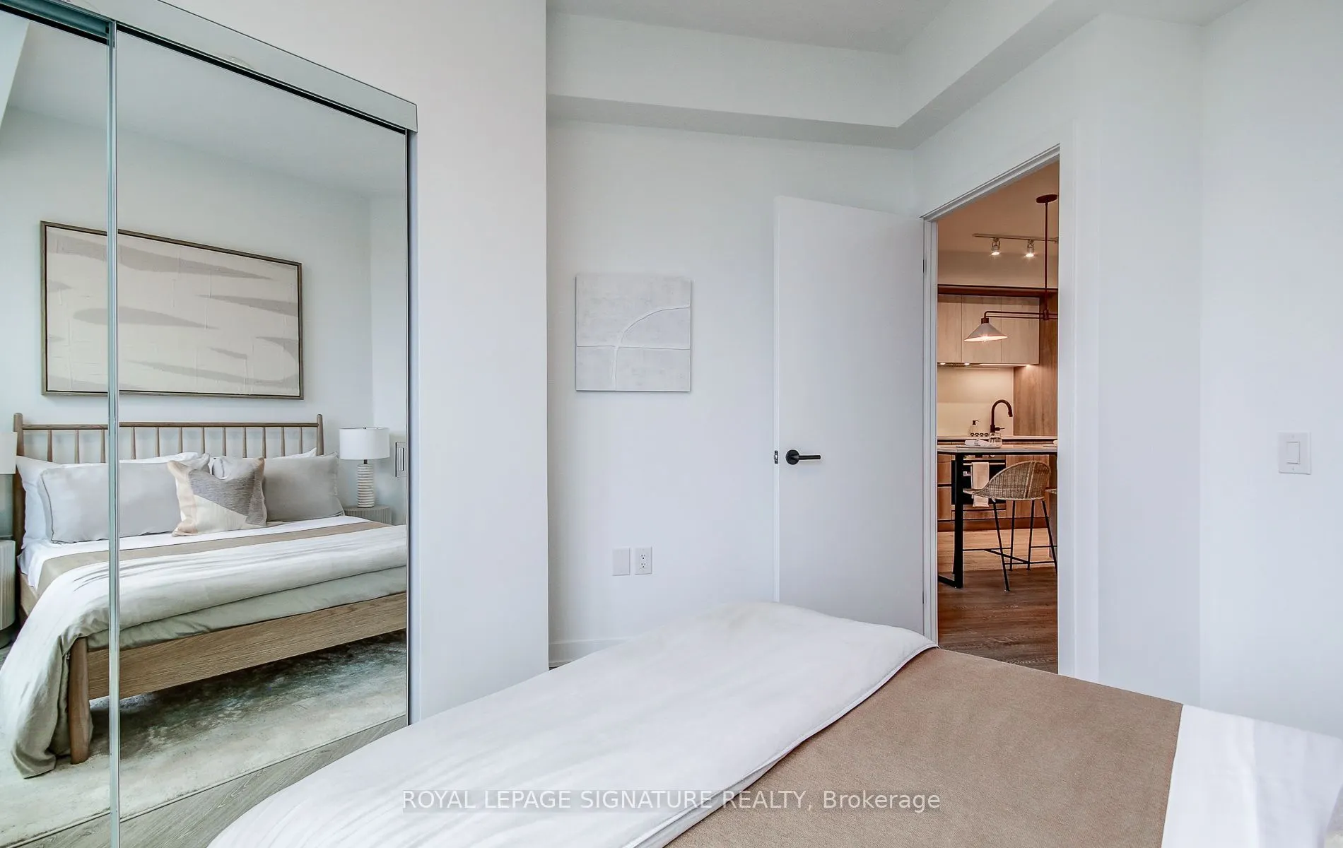 2495 Eglinton Avenue W #1206