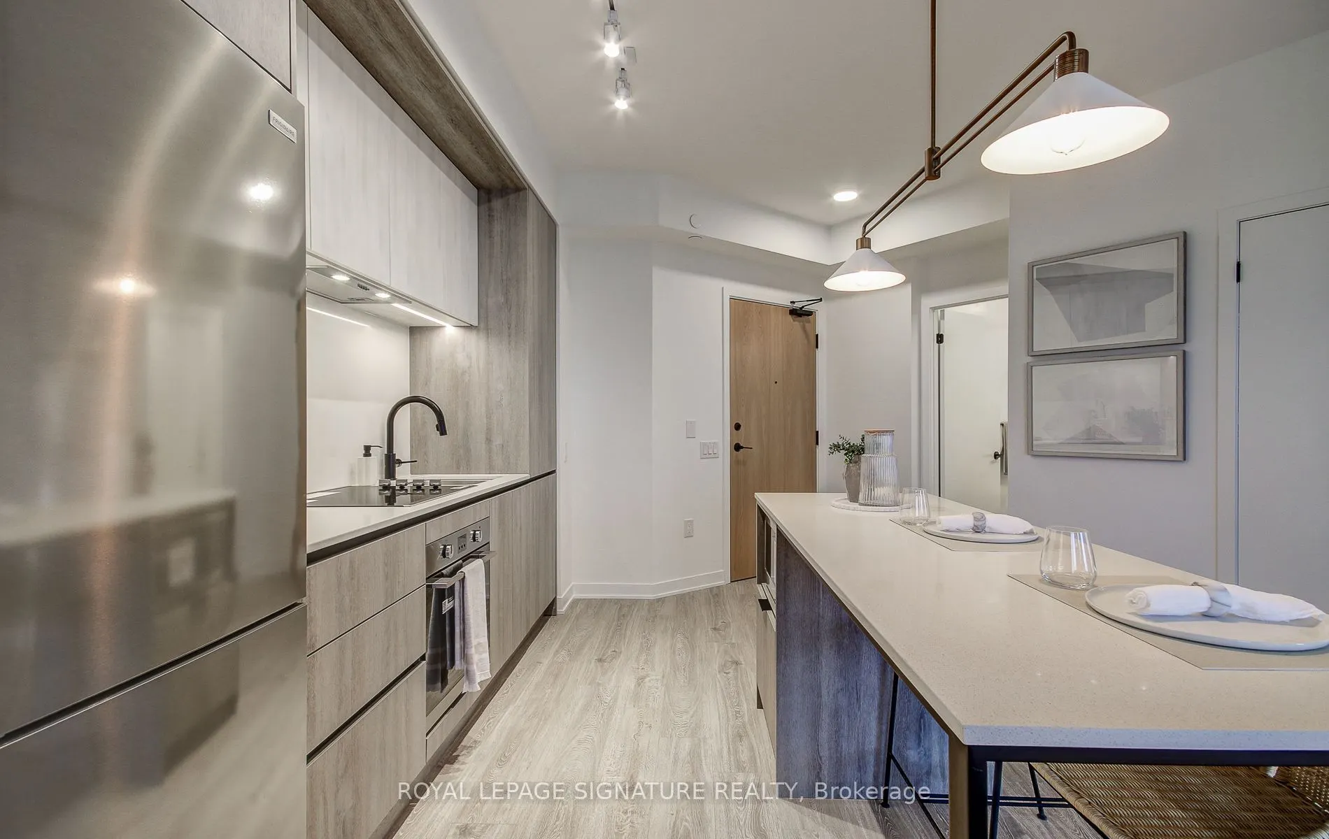 2495 Eglinton Avenue W #1206