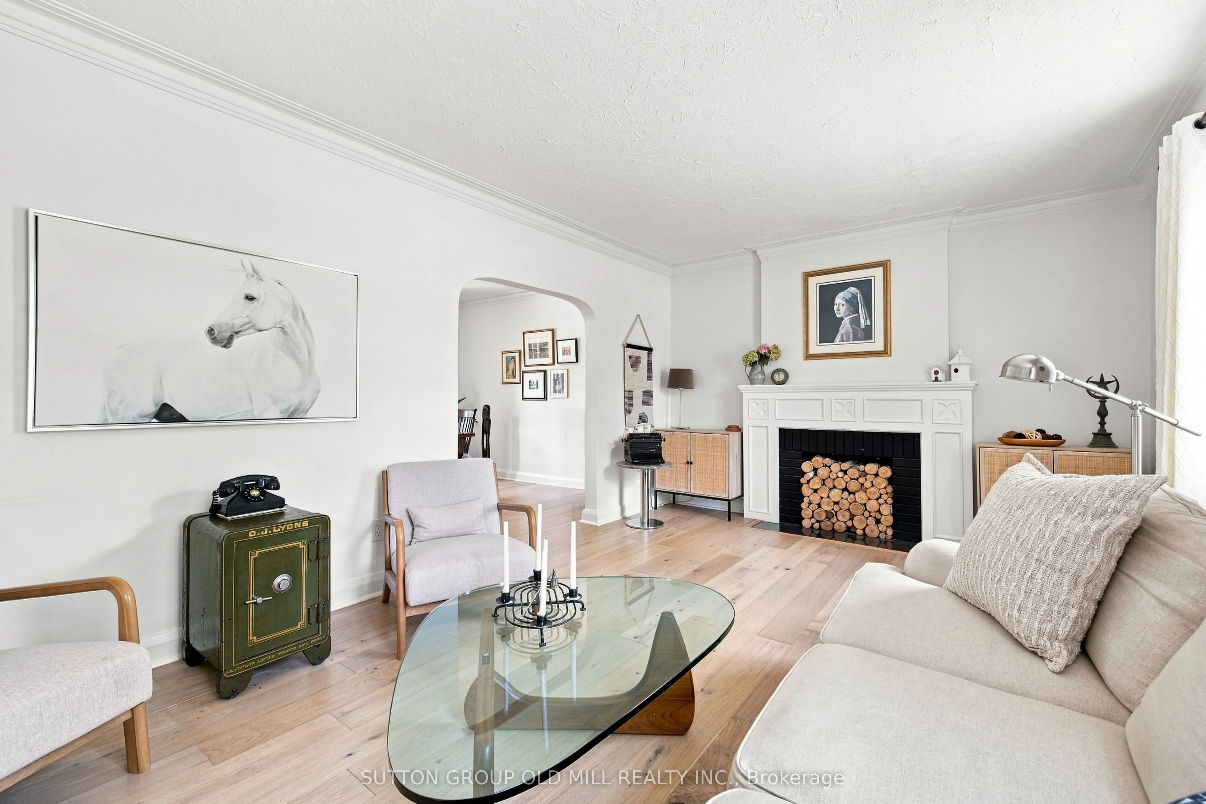 10 Queens Avenue
