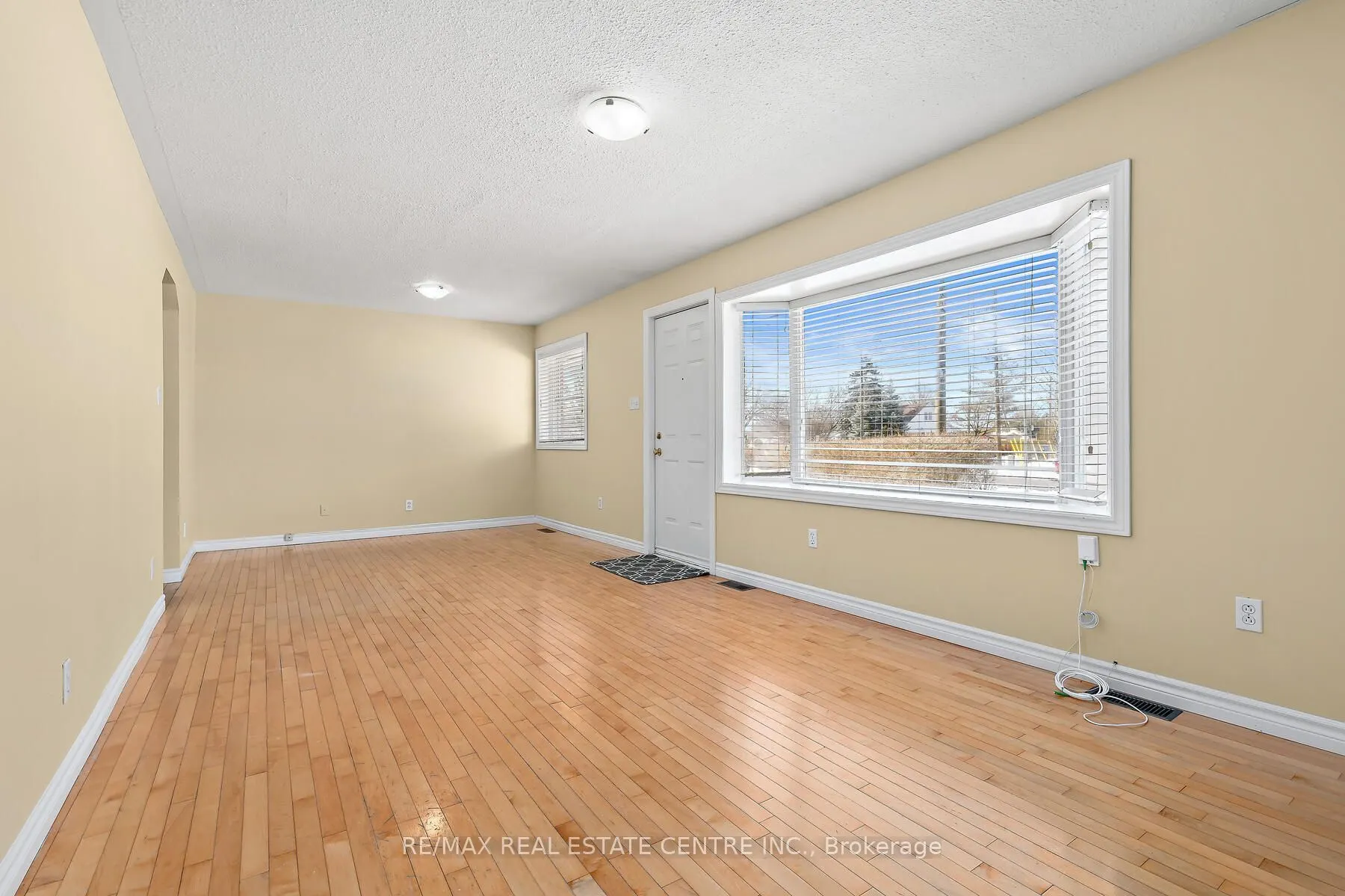 7 Rexway Drive