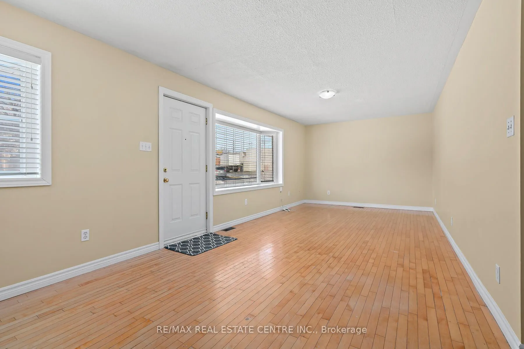 7 Rexway Drive