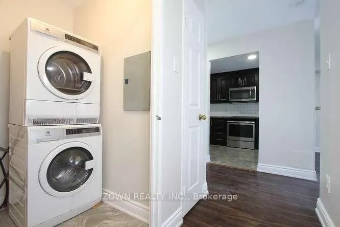 330 Rathburn Road W #1706