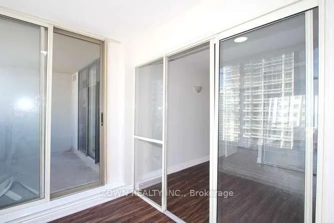 330 Rathburn Road W #1706