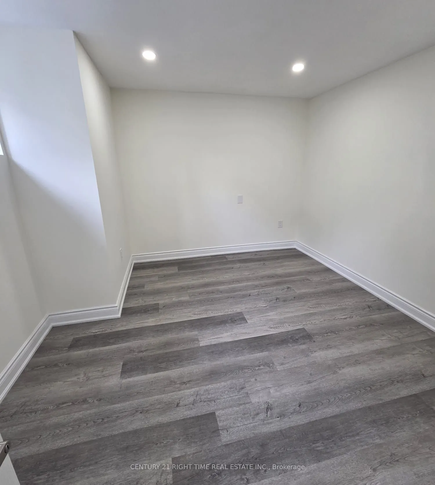 376 Gooch Crescent